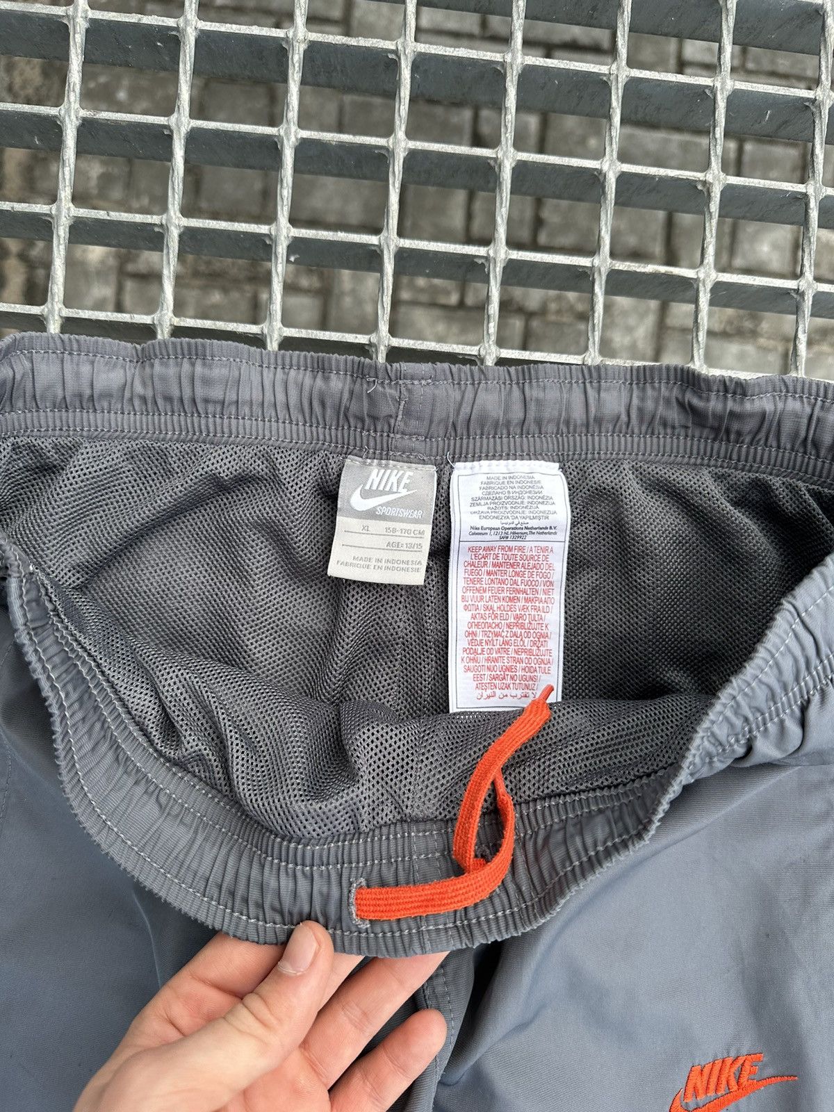 Nike Vintage Nike Track Pants Size US 30 / EU 46 - 13 Thumbnail