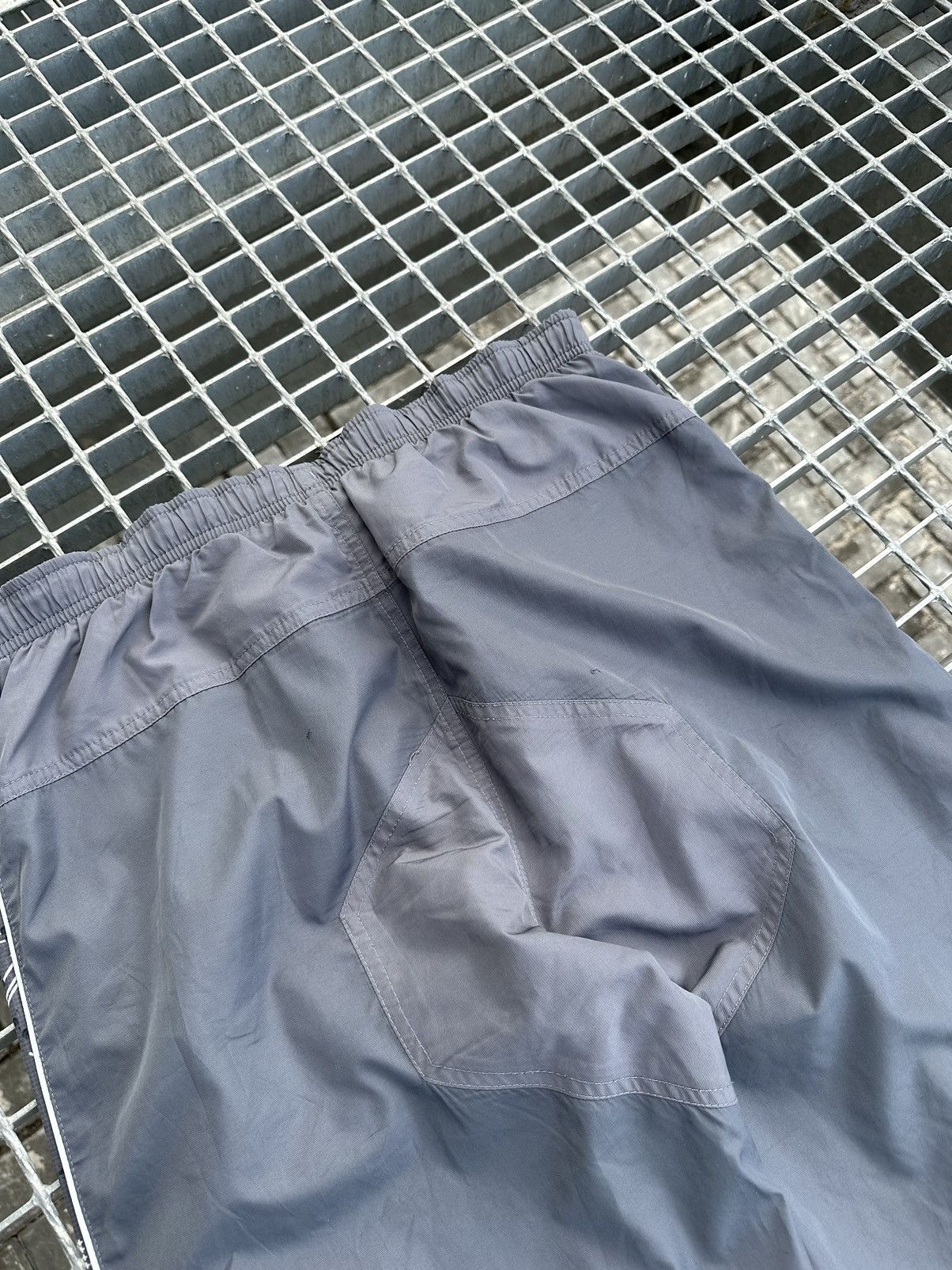 Nike Vintage Nike Track Pants Size US 30 / EU 46 - 12 Thumbnail