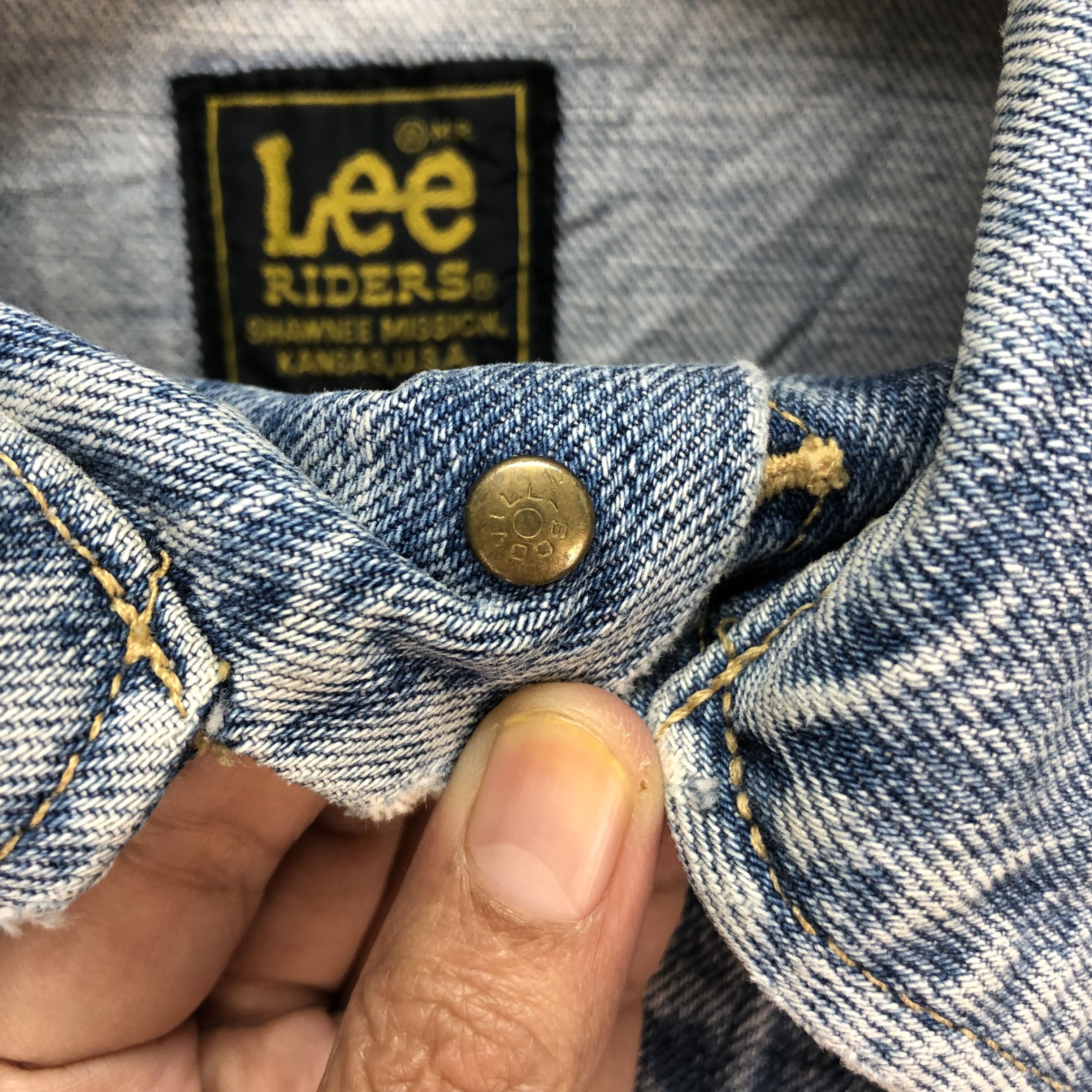 Lee VINTAGE LEE RIDERS TRUCKER JACKET / DENIM JACKET #5196-179 Size US M / EU 48-50 / 2 - 4 Thumbnail