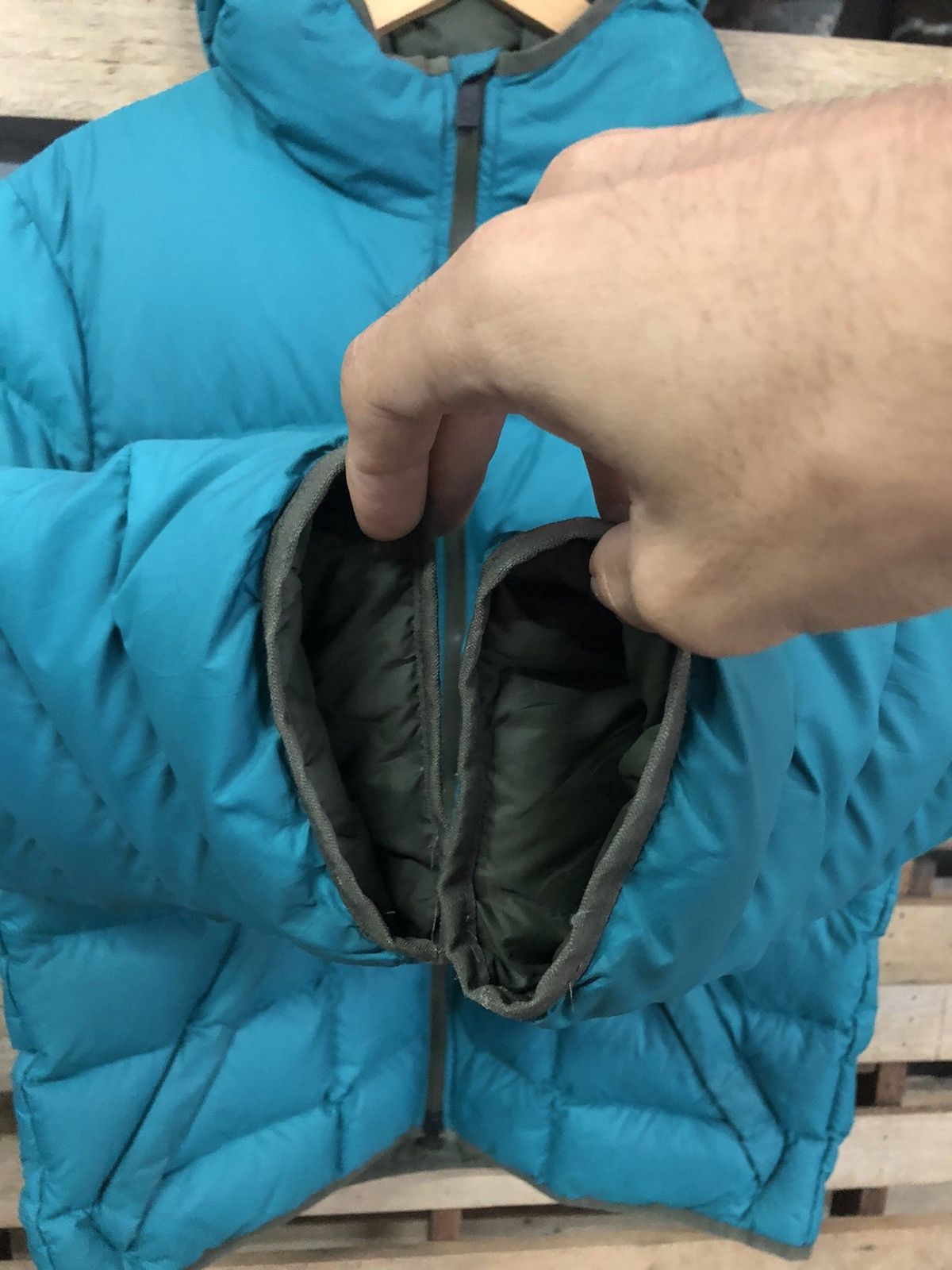 Nike Nike Small Swoosh Puffer Jacket Nice Colour Size US XL / EU 56 / 4 - 8 Thumbnail