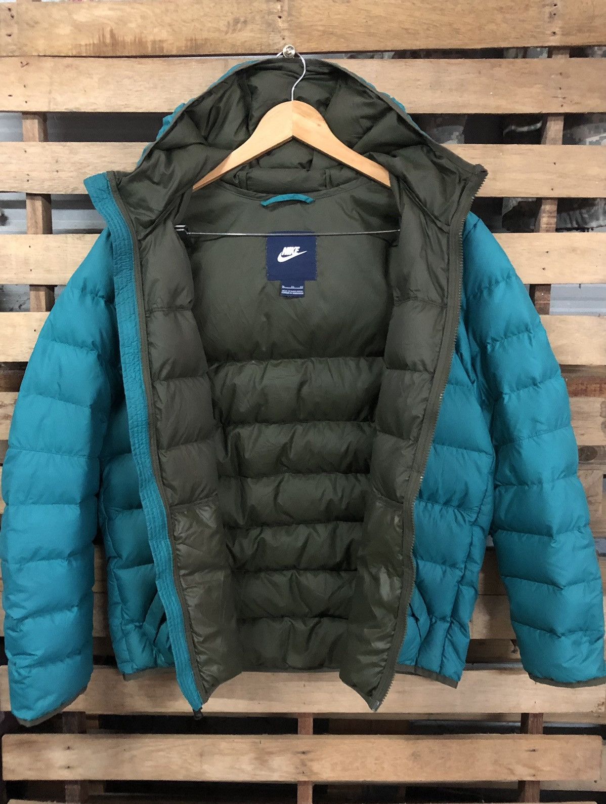 Nike Nike Small Swoosh Puffer Jacket Nice Colour Size US XL / EU 56 / 4 - 3 Thumbnail