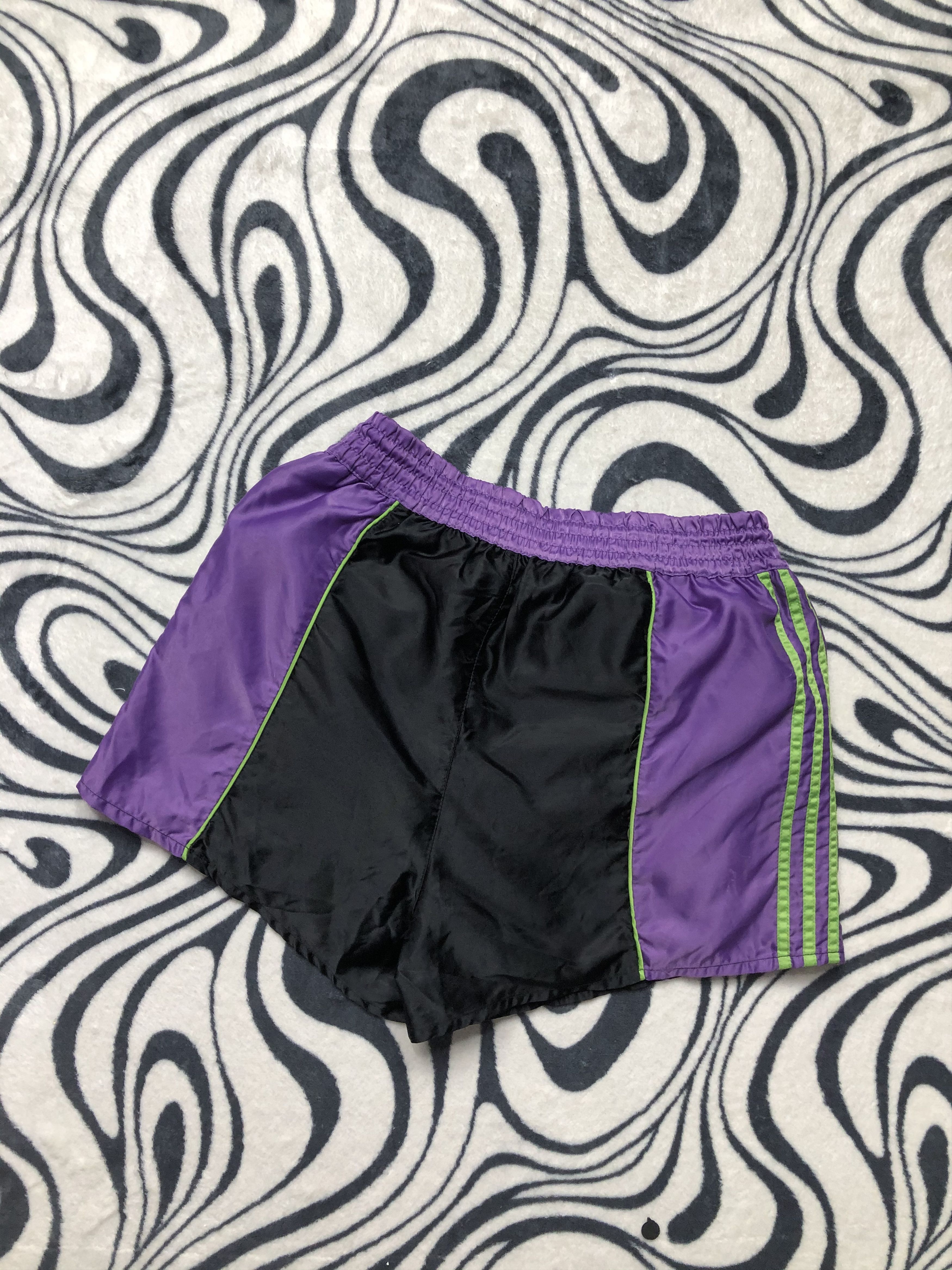 Adidas Adidas 90s Vintage Womens Nylon Shorts Size 28" / US 6 / IT 42 - 5 Thumbnail