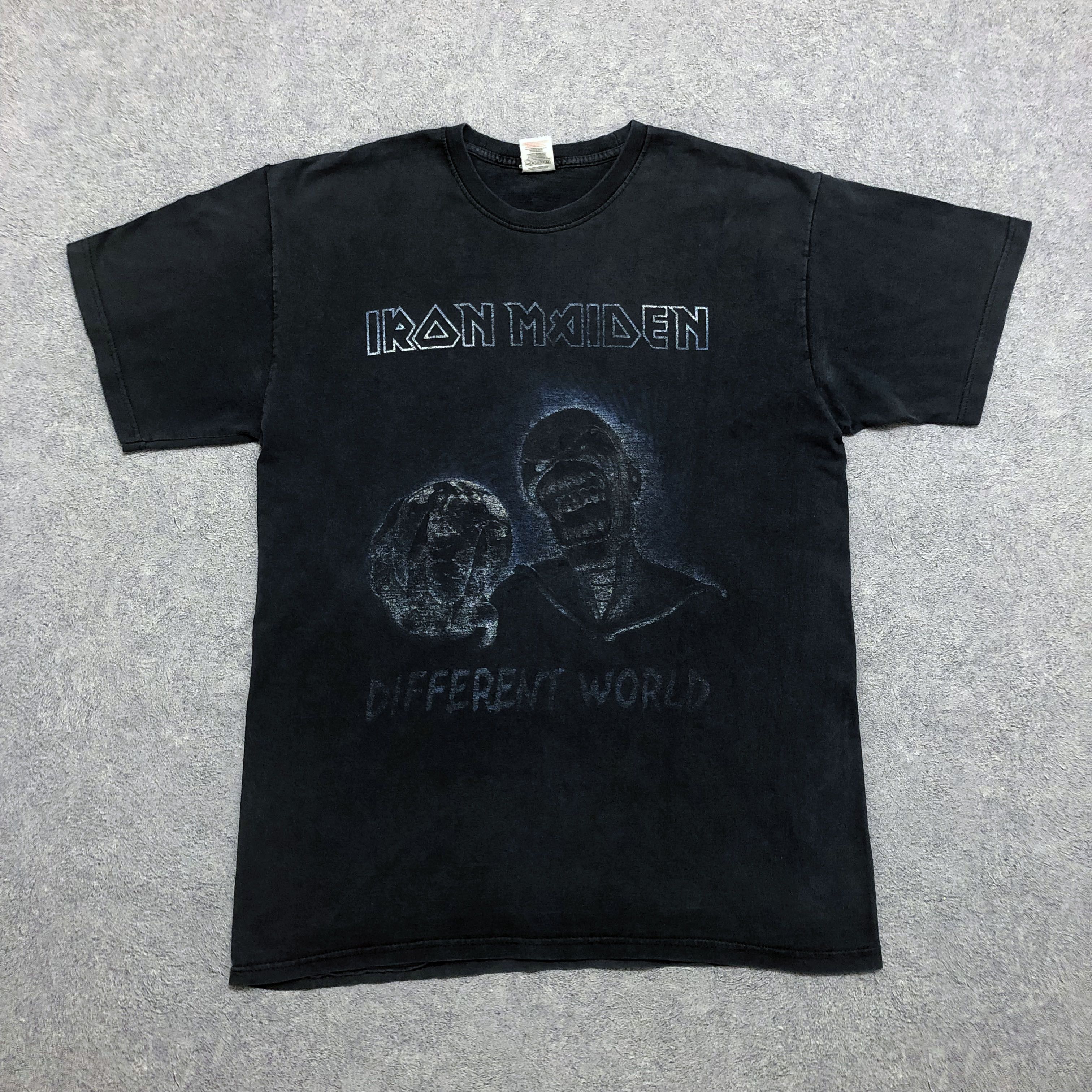 Band Tees 00s Iron Maiden Vintage Metal Band T Shirts Size US L / EU 52-54 / 3 - 1 Thumbnail