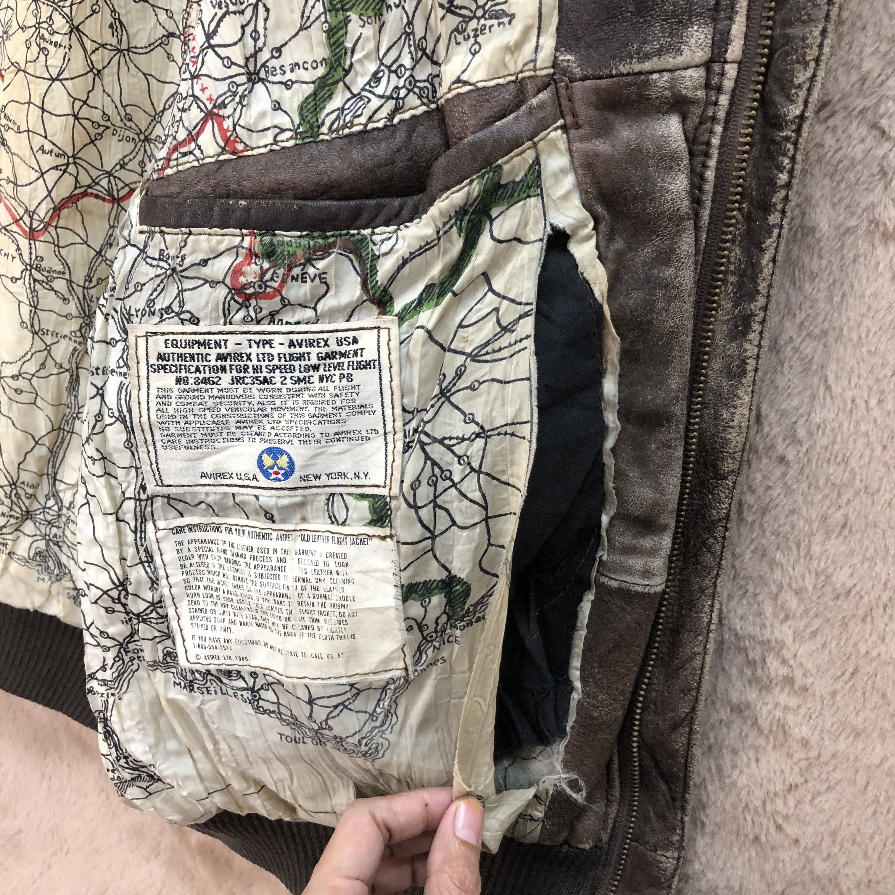 Avirex VINTAGE 80' DRAWING MAP AVIREX LEATHER A2 JACKET #5271-182 Size US M / EU 48-50 / 2 - 11 Thumbnail