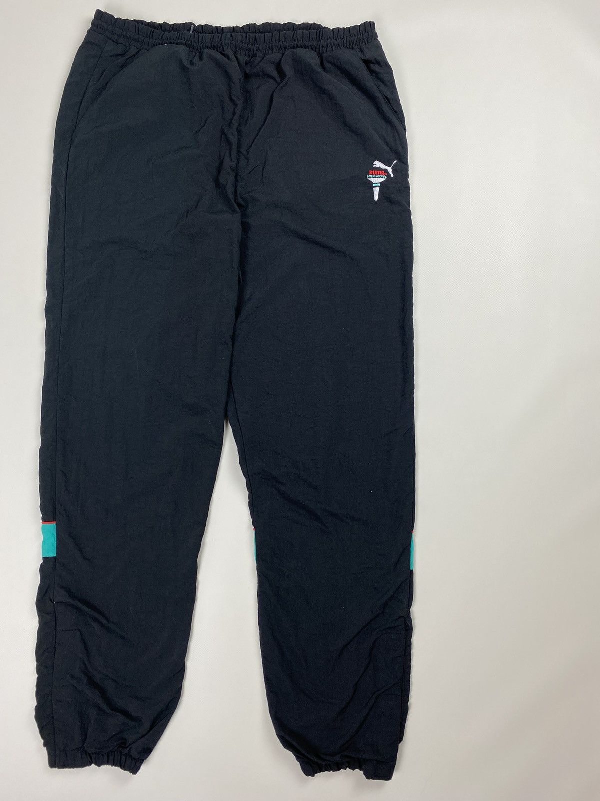 Puma × Vintage Puma International vintage men’s nylon track pants Size US 32 / EU 48 - 3 Thumbnail