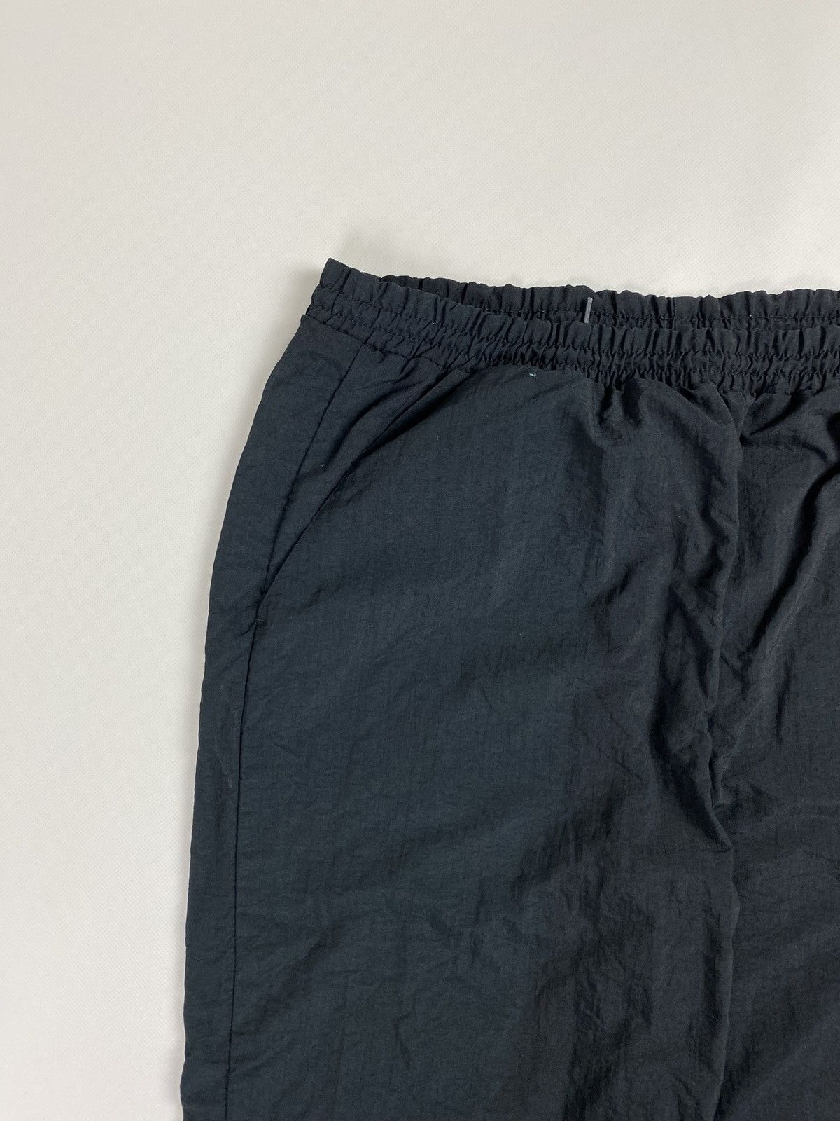 Puma × Vintage Puma International vintage men’s nylon track pants Size US 32 / EU 48 - 6 Thumbnail