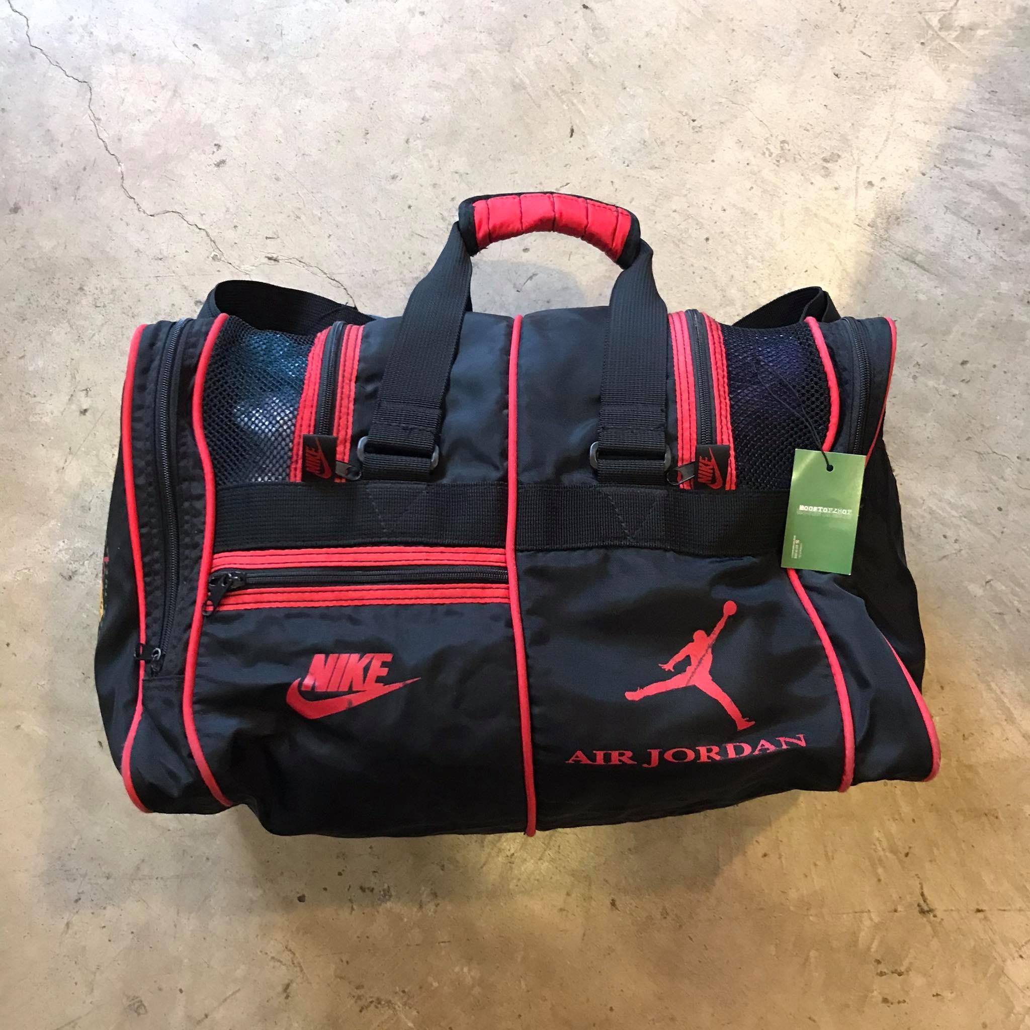 Vintage nike hotsell gym bag