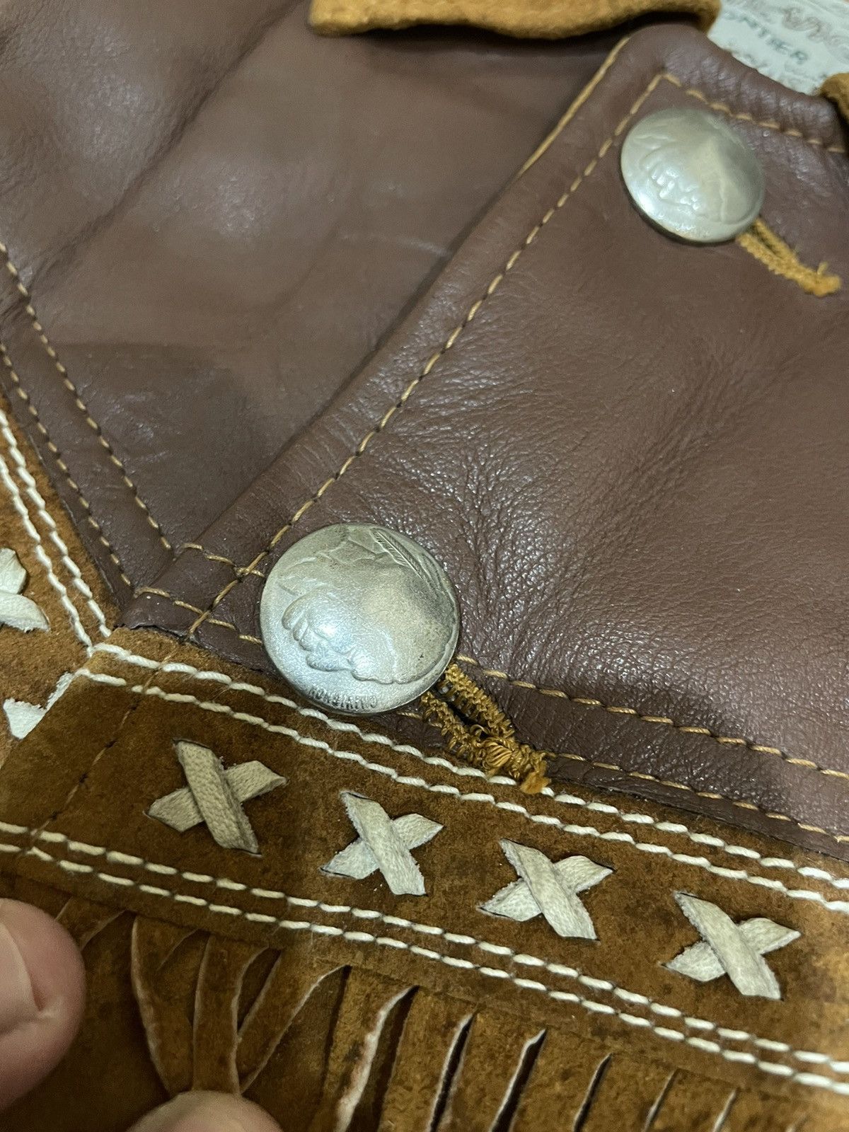 Chevignon Vintage Chevignon Cowboy Frontier Fashion Leather Jacket Size M / US 6-8 / IT 42-44 - 11 Thumbnail