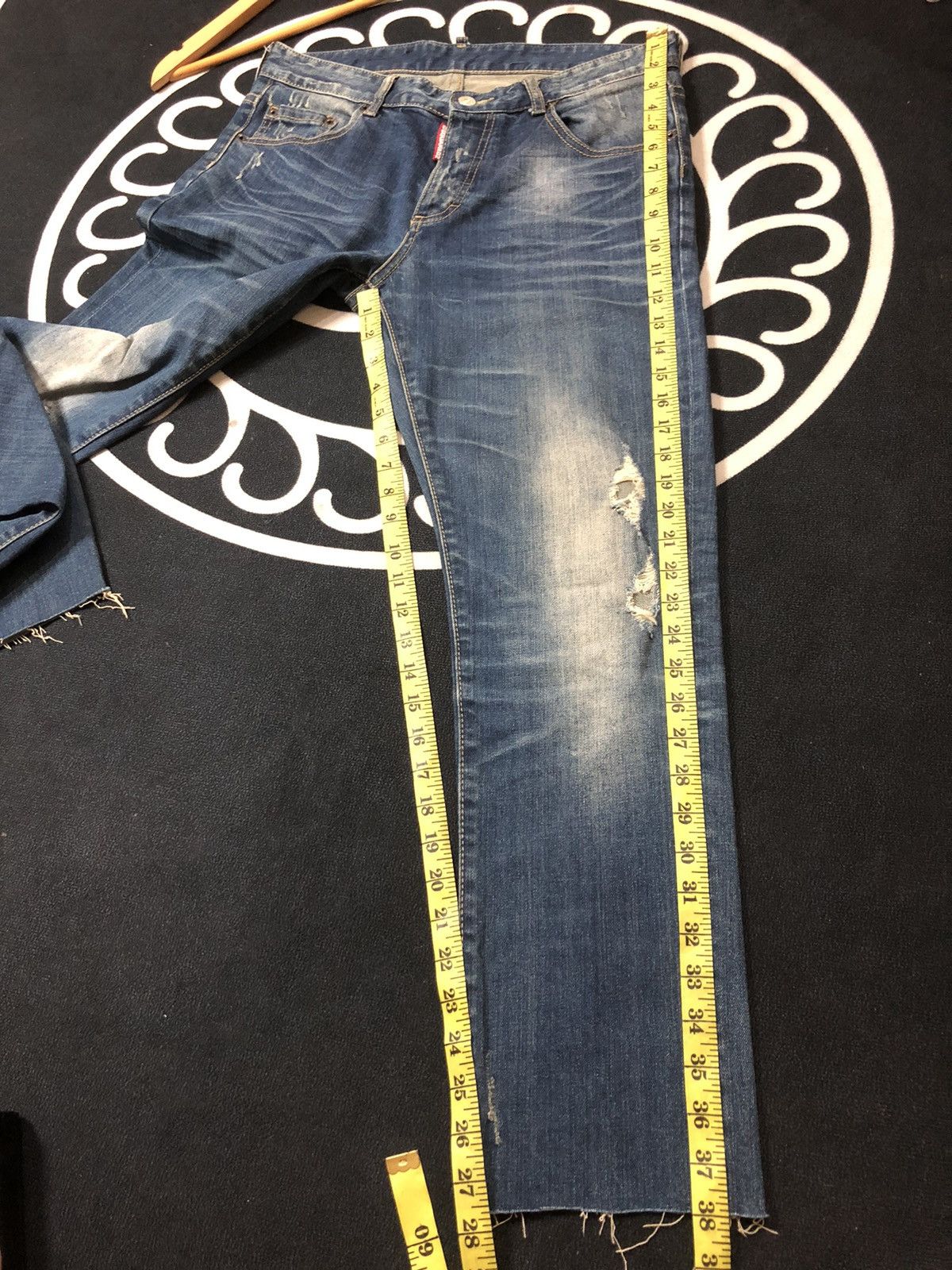 Dsquared2 VINTAGE DSQUARED2 DISTRESSED DENIM JEANS Size US 31 - 16 Thumbnail