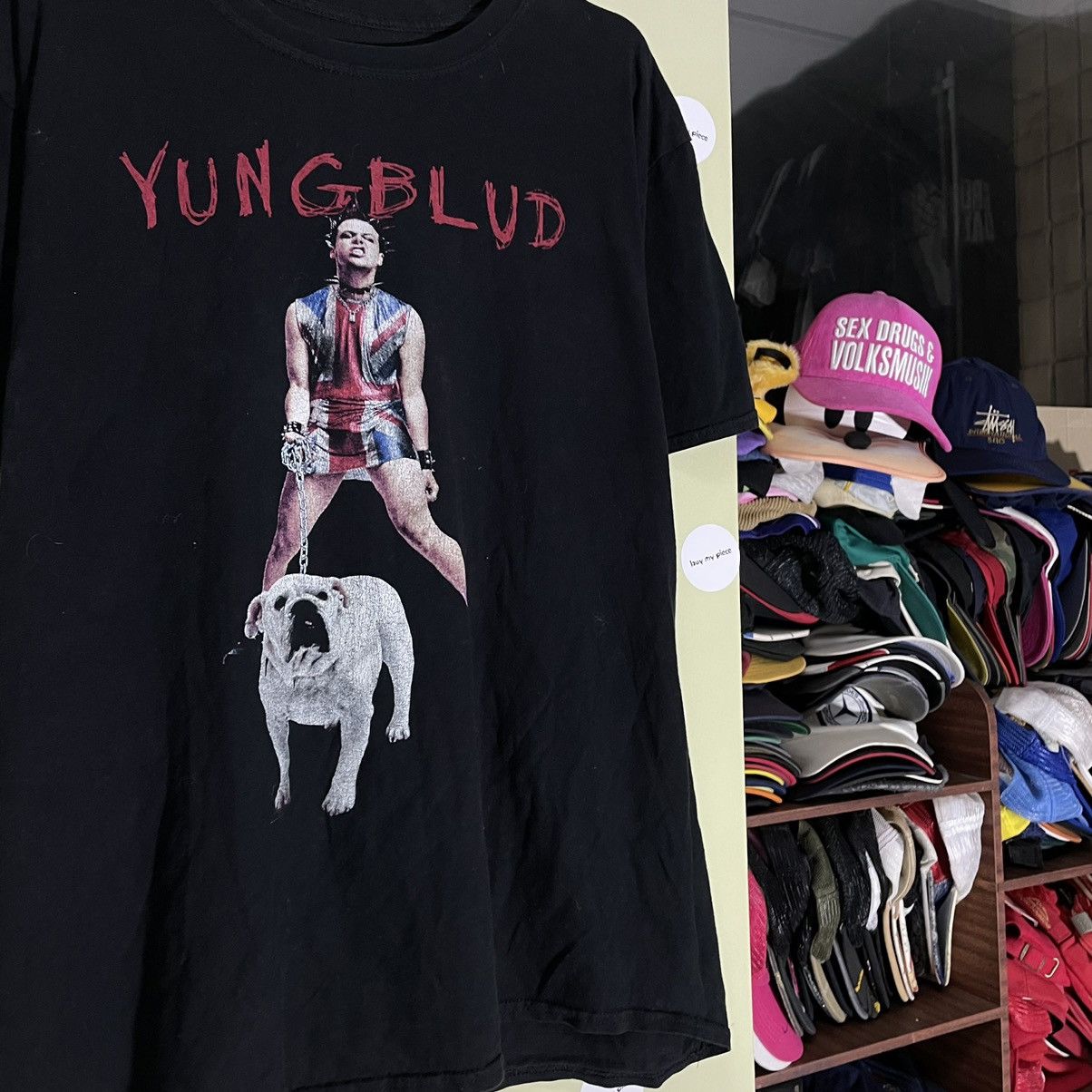 Vintage Vintage Y2K Young Blud Graphic Tee Punk Streetwear Black L Size US L / EU 52-54 / 3 - 4 Thumbnail