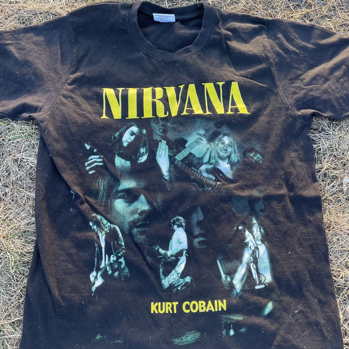 Vintage Vintage 90s Nirvana Kurt Cobain Band Tee Grunge Bleached M Size US M / EU 48-50 / 2 - 4 Thumbnail