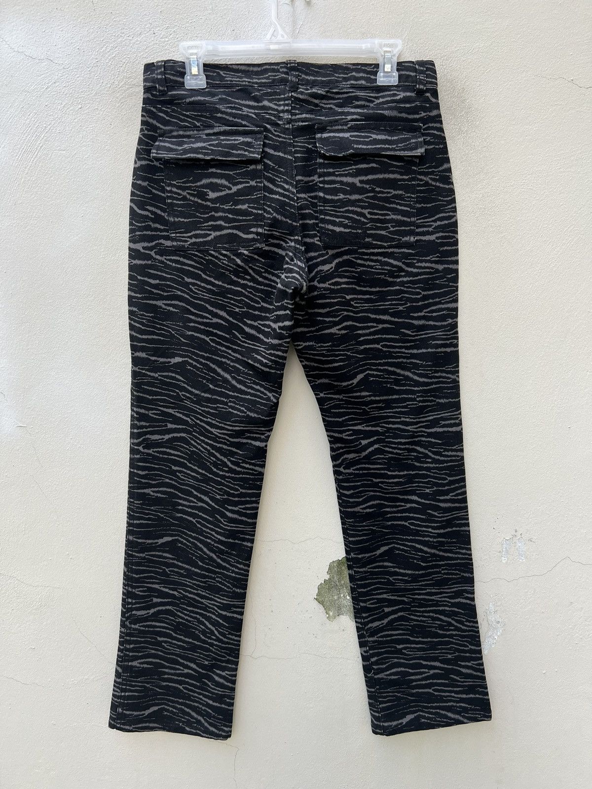 Vintage Vintage RIGHT-ON Japan Black Tiger Stripes Camo Fatigue Pant Size US 31 - 13 Thumbnail