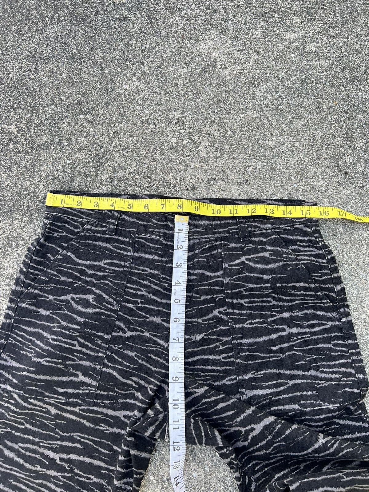 Vintage Vintage RIGHT-ON Japan Black Tiger Stripes Camo Fatigue Pant Size US 31 - 2 Thumbnail