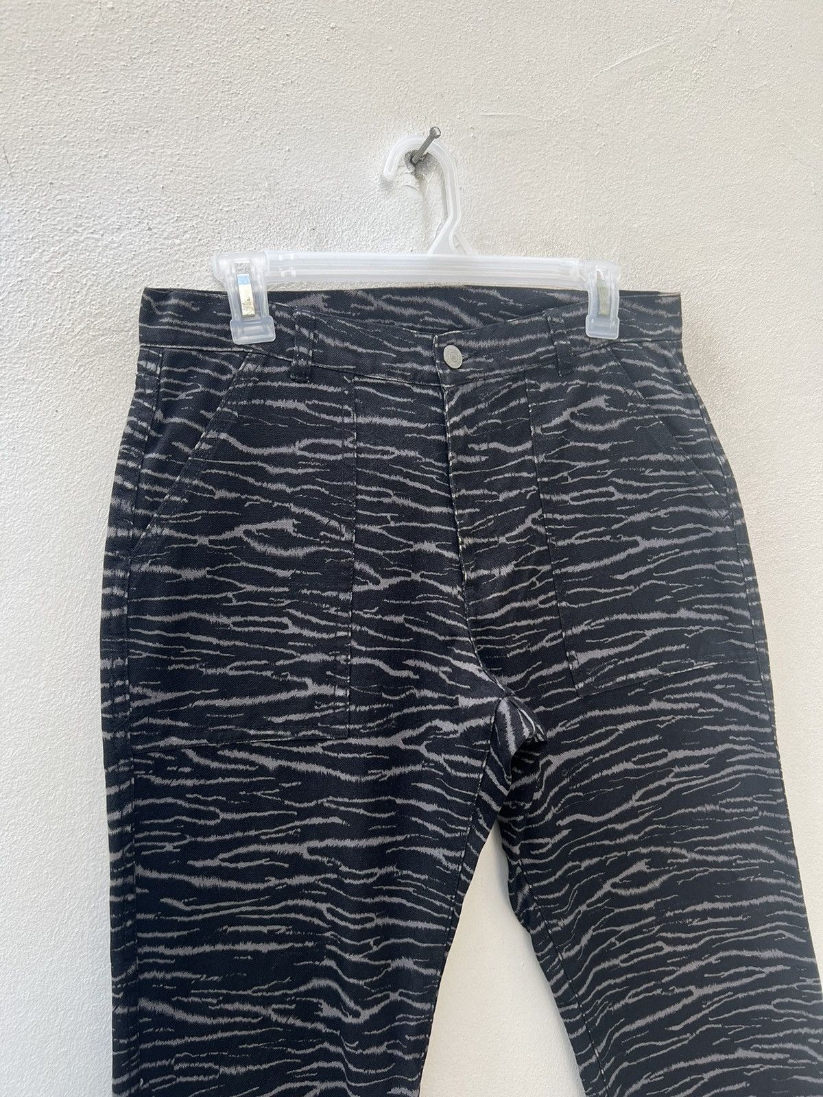 Vintage Vintage RIGHT-ON Japan Black Tiger Stripes Camo Fatigue Pant Size US 31 - 7 Thumbnail
