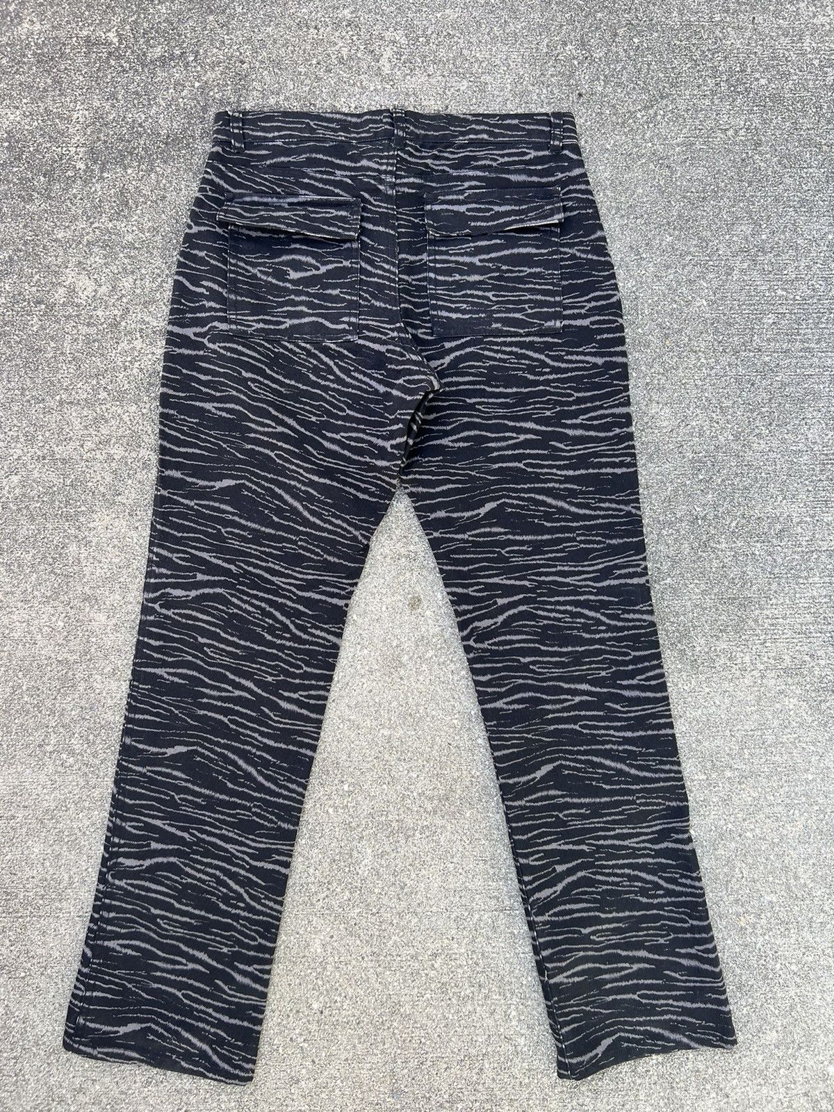 Vintage Vintage RIGHT-ON Japan Black Tiger Stripes Camo Fatigue Pant Size US 31 - 5 Thumbnail