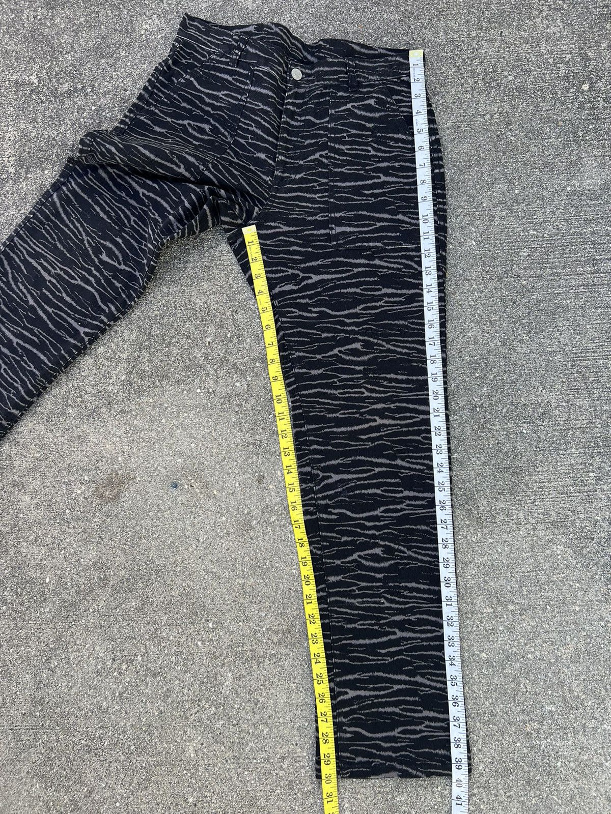 Vintage Vintage RIGHT-ON Japan Black Tiger Stripes Camo Fatigue Pant Size US 31 - 4 Thumbnail