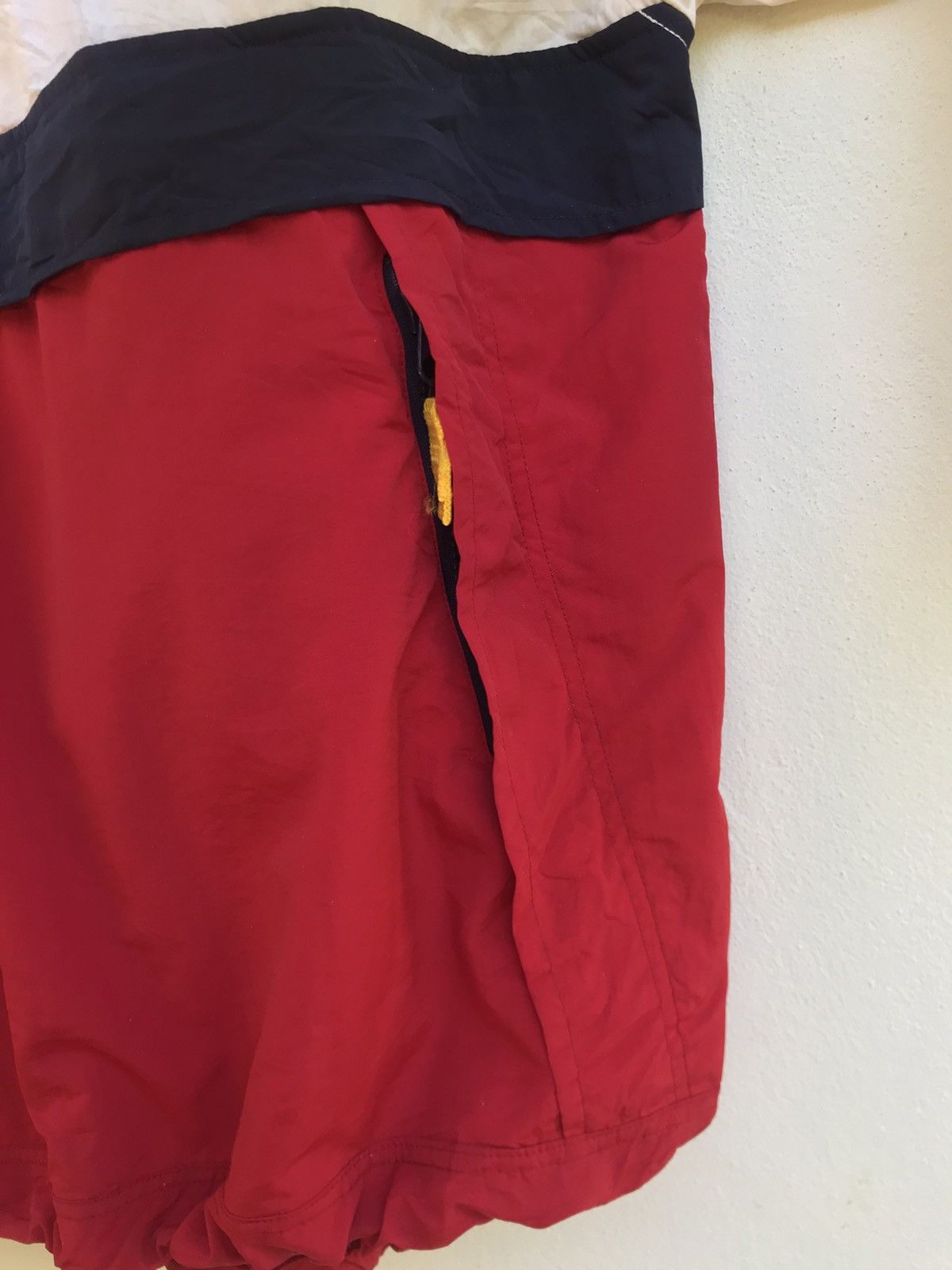 Tommy Hilfiger × Vintage Vintage 90s Tommy Hilfiger USA Big Logo Windbreaker Size US L / EU 52-54 / 3 - 10 Thumbnail