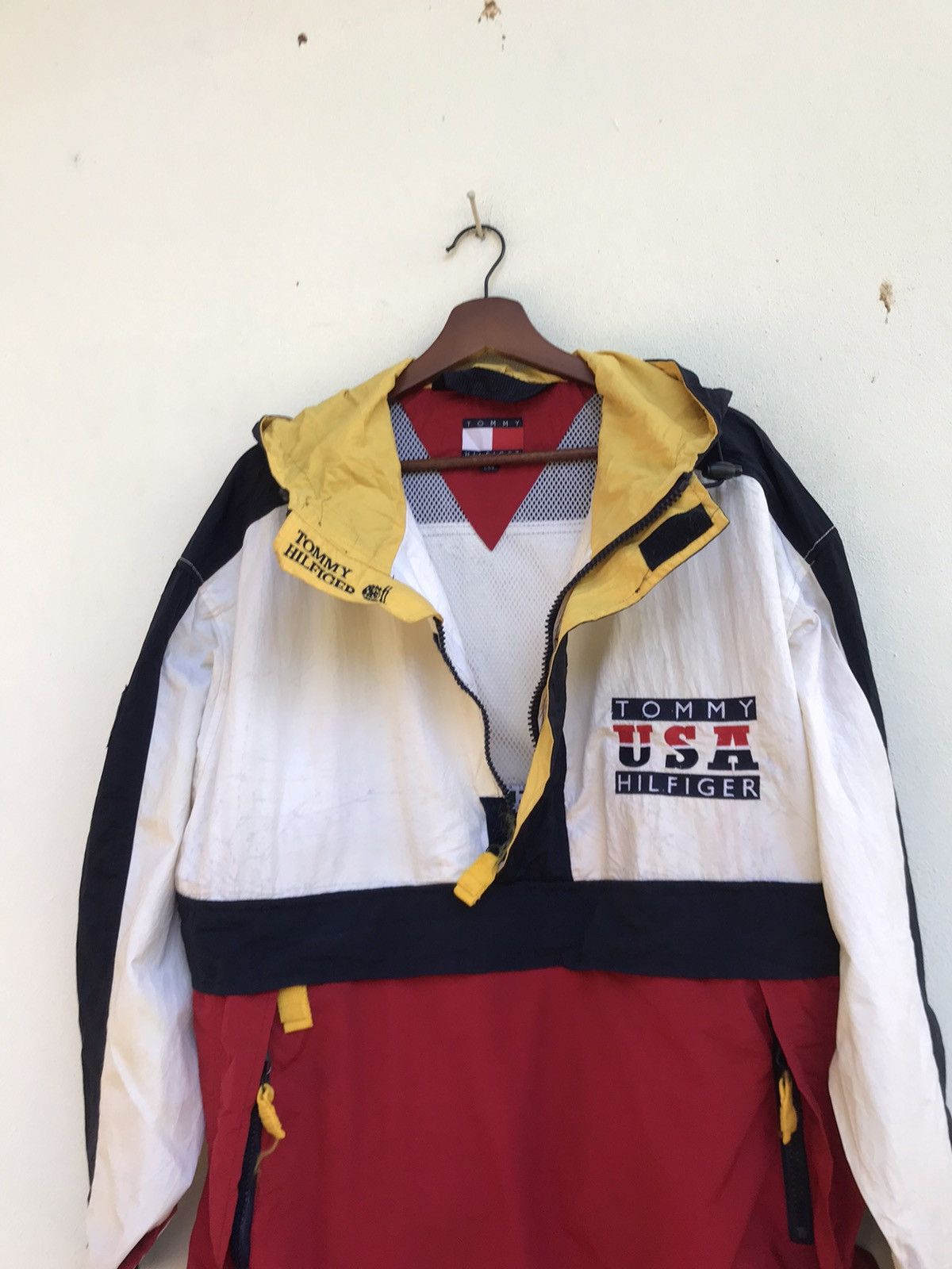 Tommy Hilfiger × Vintage Vintage 90s Tommy Hilfiger USA Big Logo Windbreaker Size US L / EU 52-54 / 3 - 3 Thumbnail