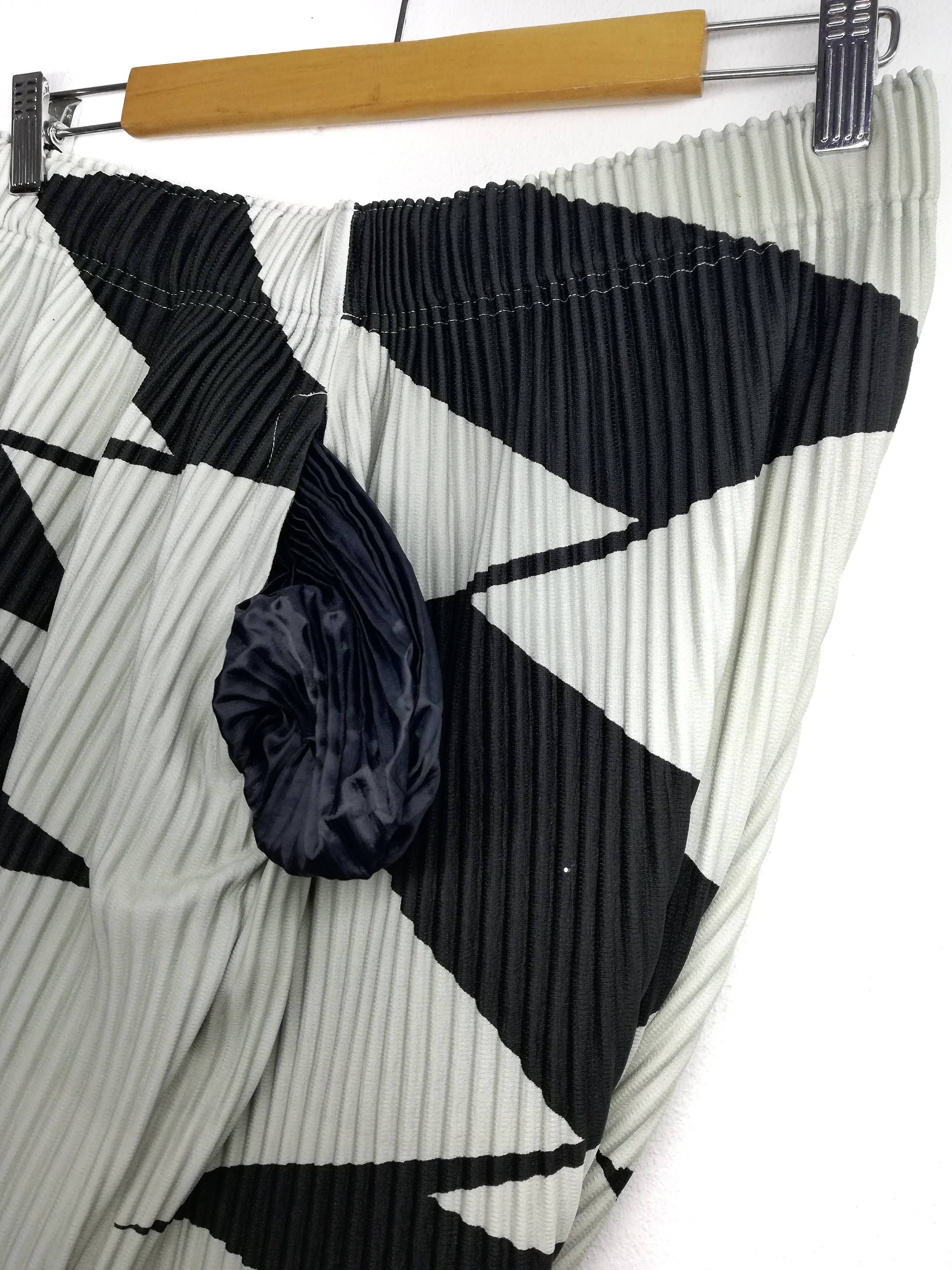 Issey Miyake 🔥Sample Archival Iconic Pleated Balloon Trousers Pants🔥 Size US 32 / EU 48 - 6 Thumbnail