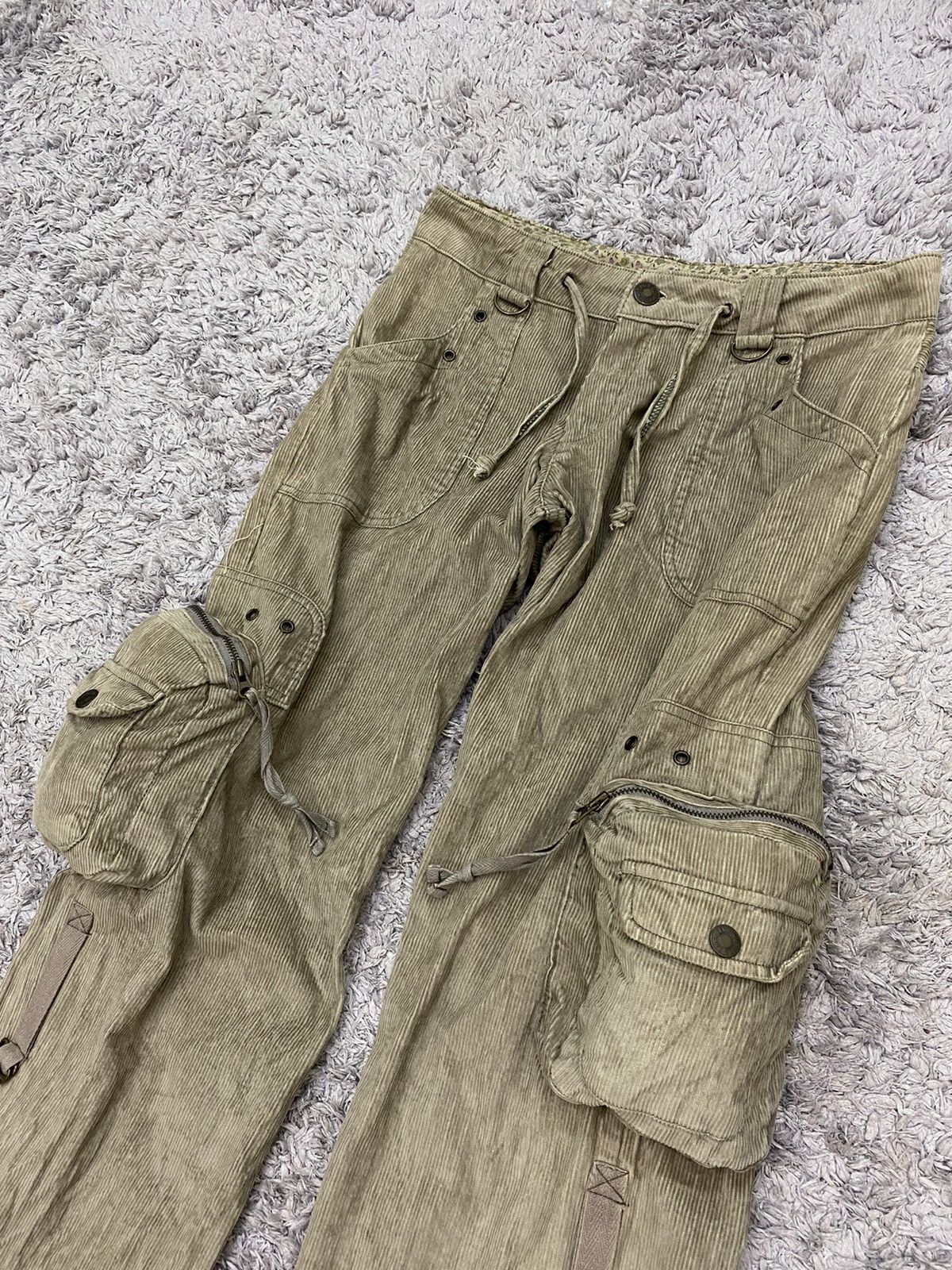 Other 🔥RARE Japanese Brand Corduroy Cargo Pants Size US 31 - 13 Thumbnail