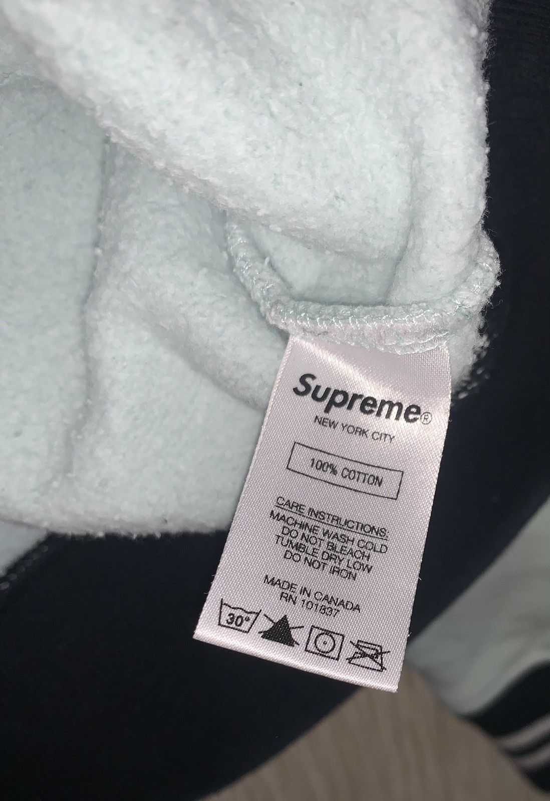 Supreme RARE FW17 Supreme sweatshirt ice blue Size US L / EU 52-54 / 3 - 2 Thumbnail