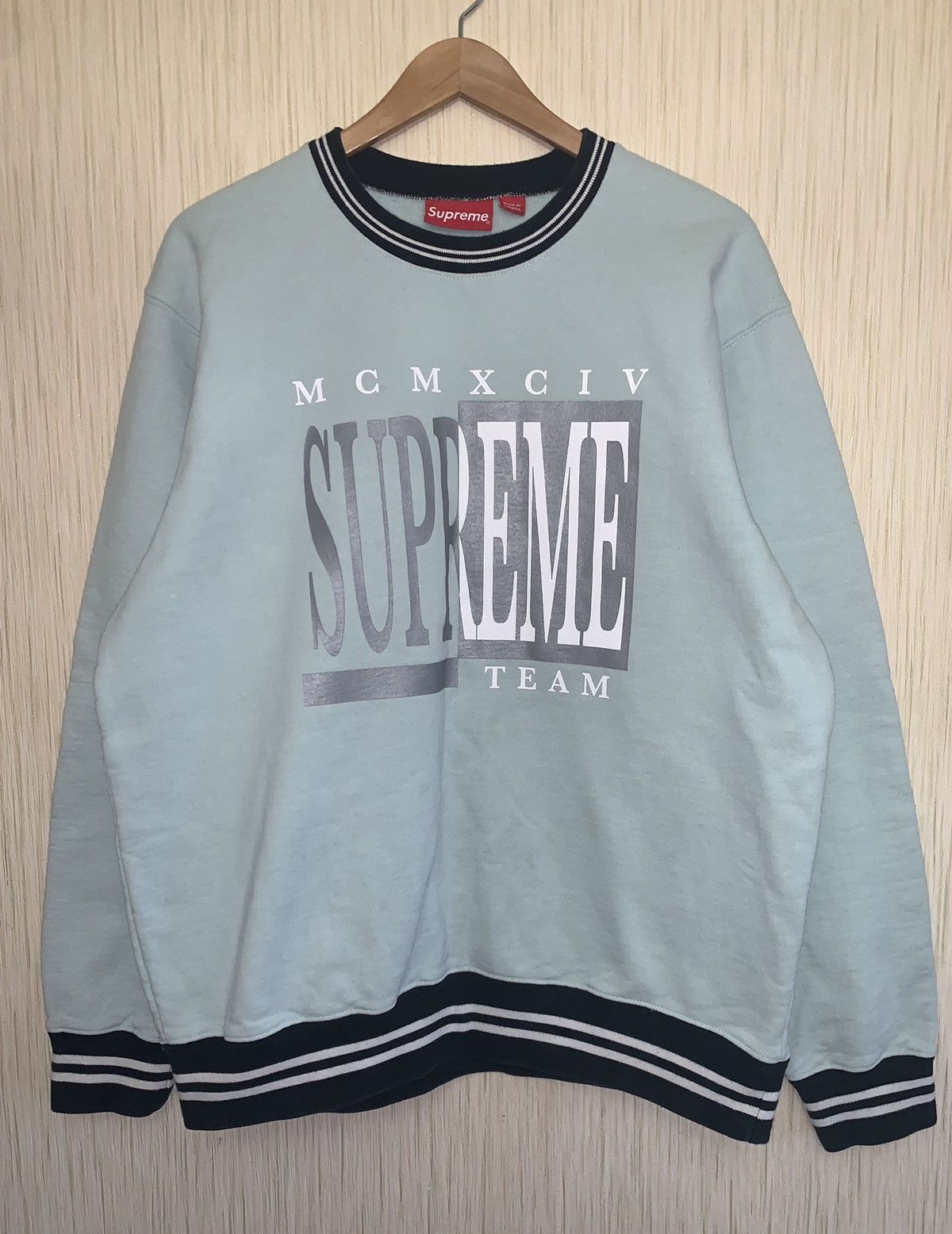 Supreme RARE FW17 Supreme sweatshirt ice blue Size US L / EU 52-54 / 3 - 1 Thumbnail