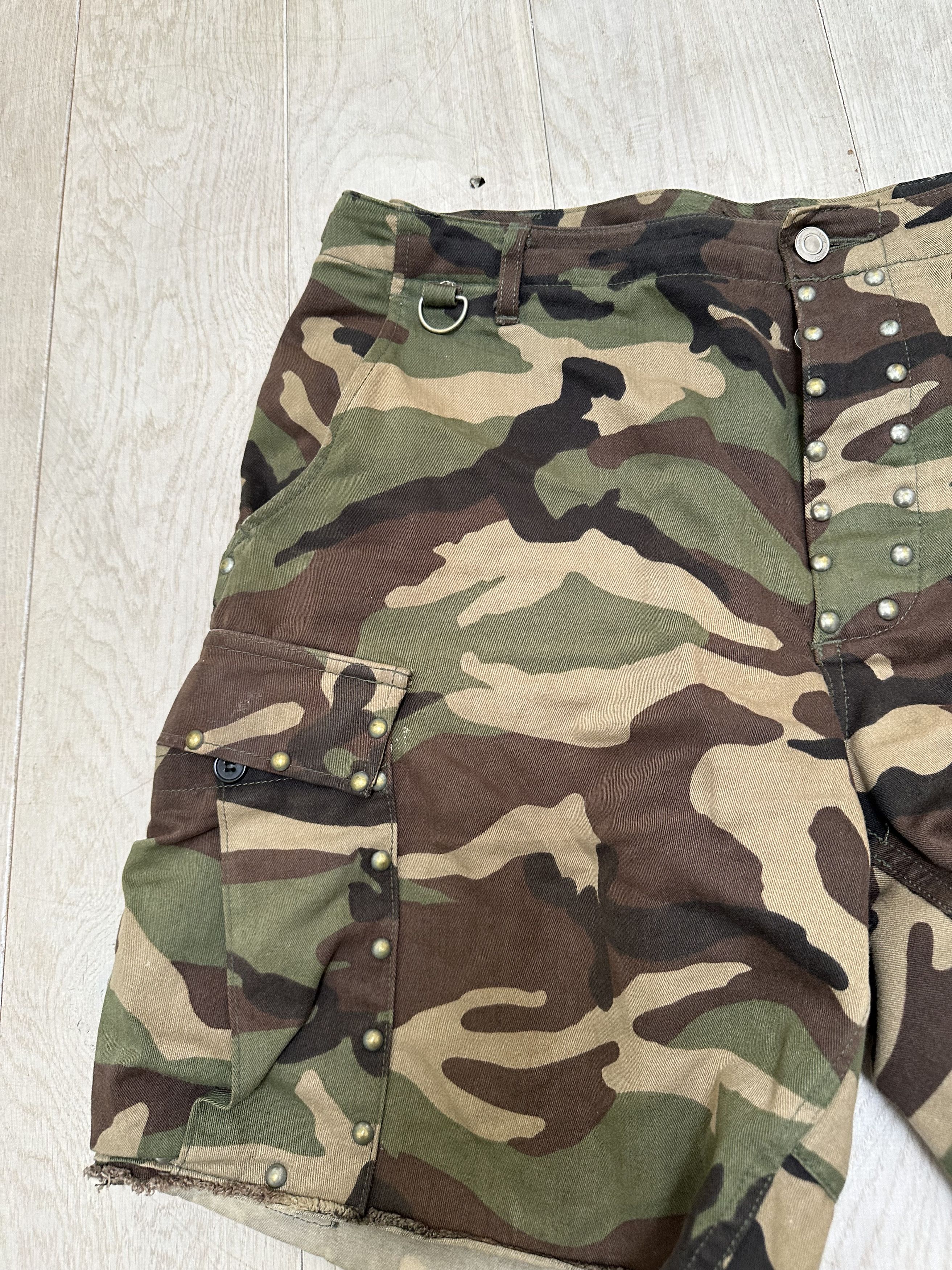 Saint Laurent Paris Camo Shorts Size XL Size US 38 / EU 54 - 3 Thumbnail