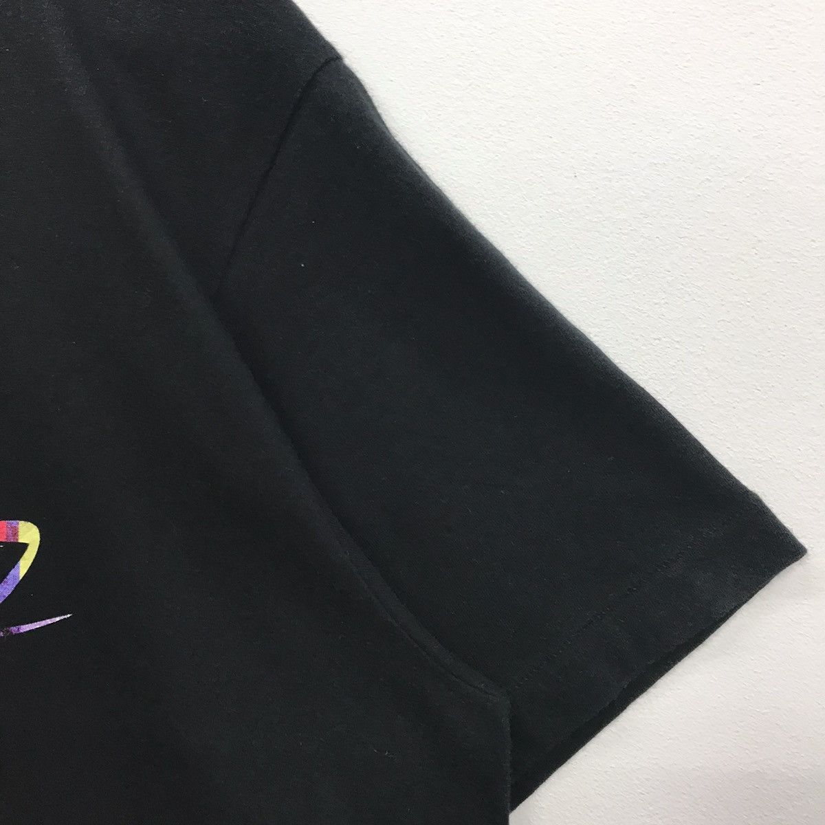Futura × Japanese Brand × Uniqlo Rare!! Japanese Brand Uniqlo X Futura Spell Out Tee Size US XL / EU 56 / 4 - 4 Thumbnail