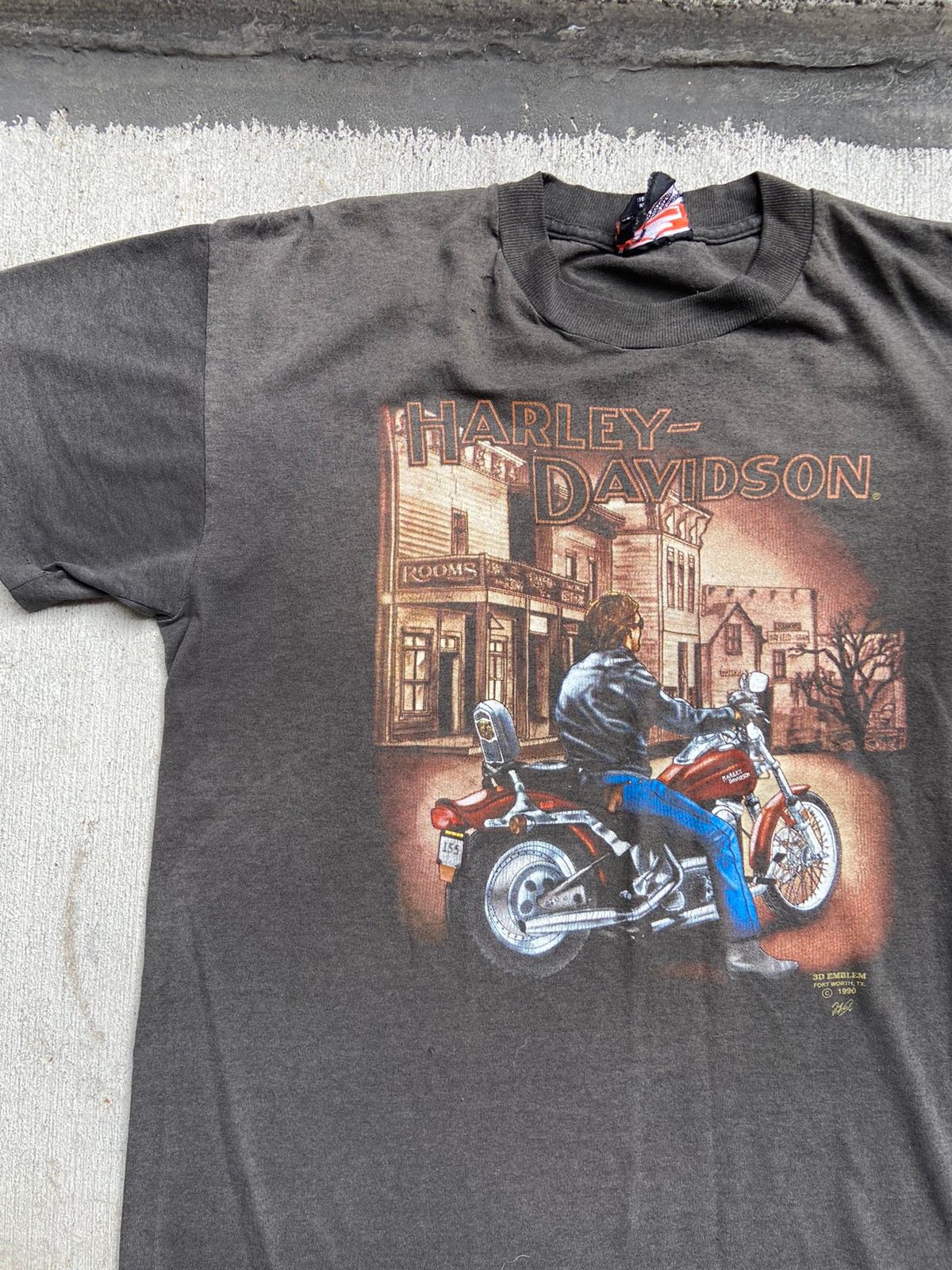clearance price Vintage 1990 Harley Davidson 3D Emblem T-Shirt