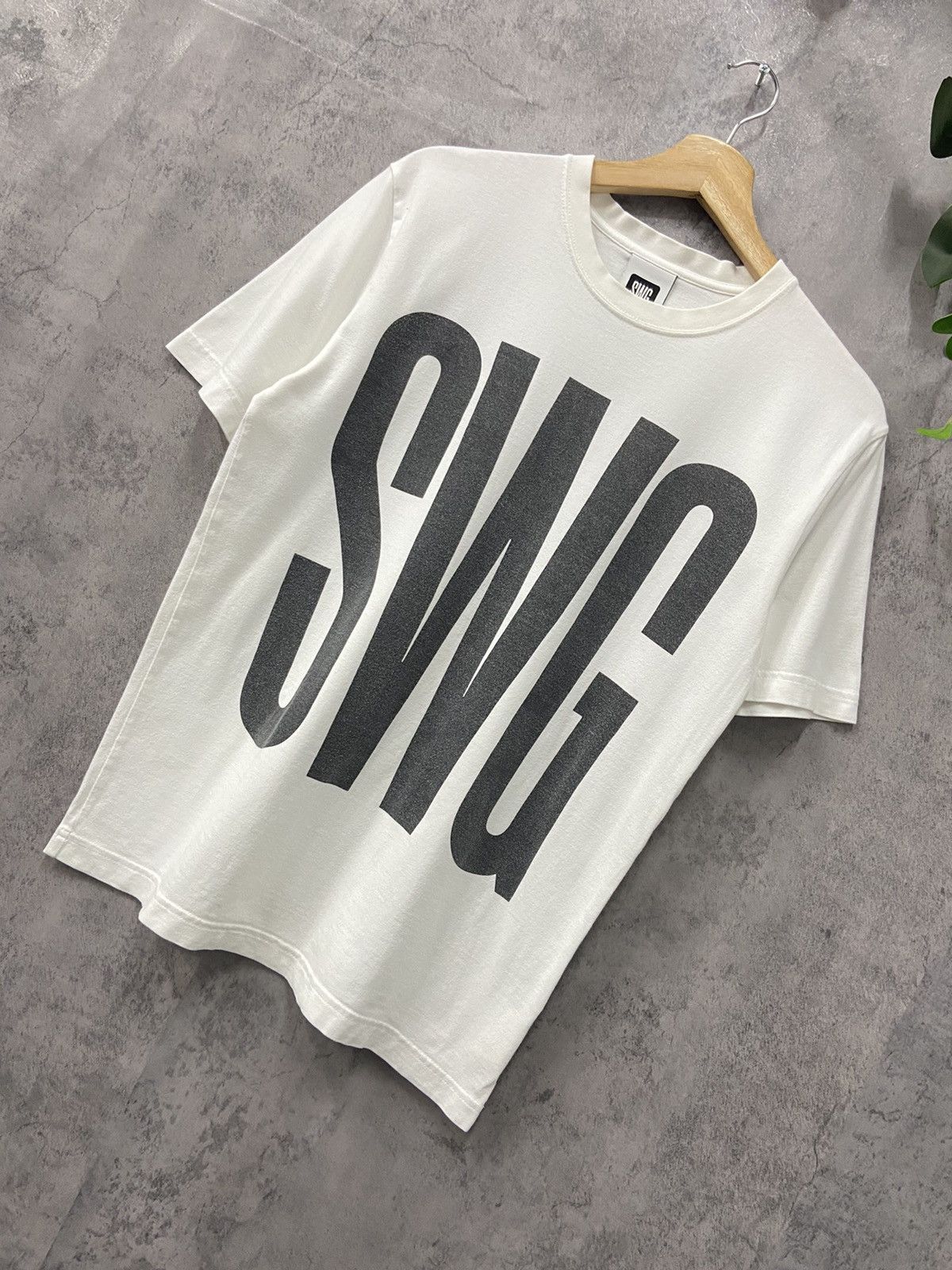Japanese Brand × Swagger Vintage Swagger Japan SWG Big Logo Tshirt Size US S / EU 44-46 / 1 - 3 Thumbnail