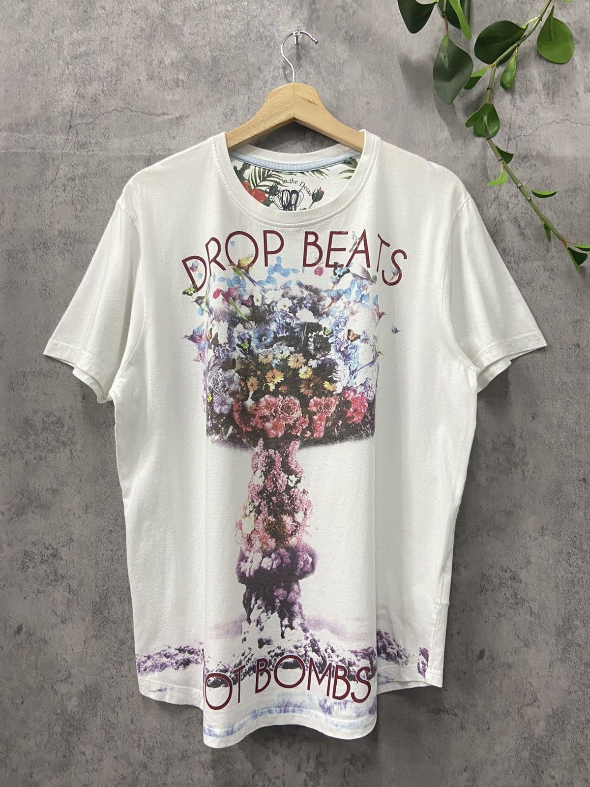 Designer × Japanese Brand Ringspun Flower Art Drop Beats Sculpture Tshirt Vintage Size US L / EU 52-54 / 3 - 1 Thumbnail