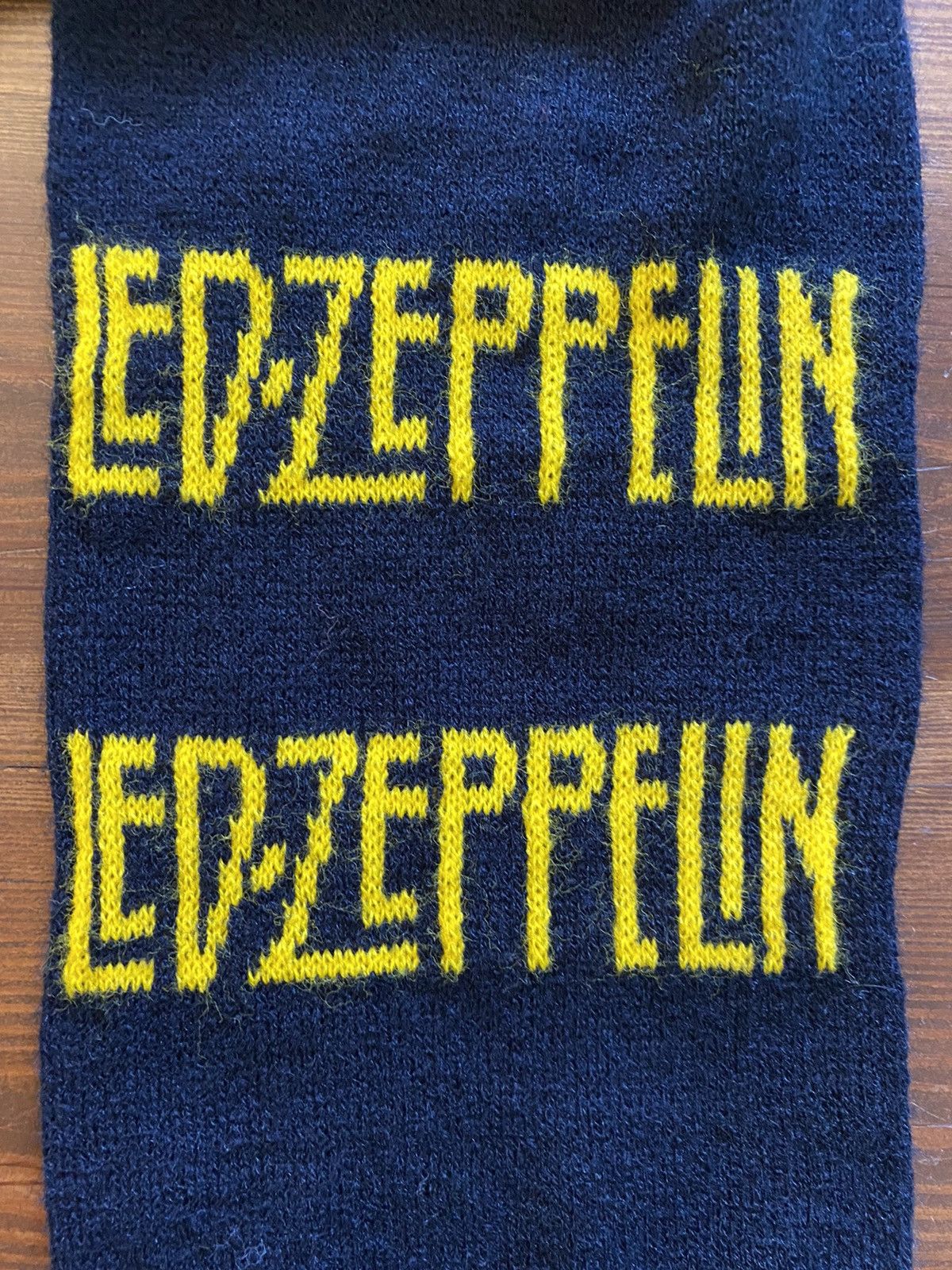 Led Zeppelin Vintage 1977 Led Zeppelin Scarf NWT New Size ONE SIZE - 9 Thumbnail