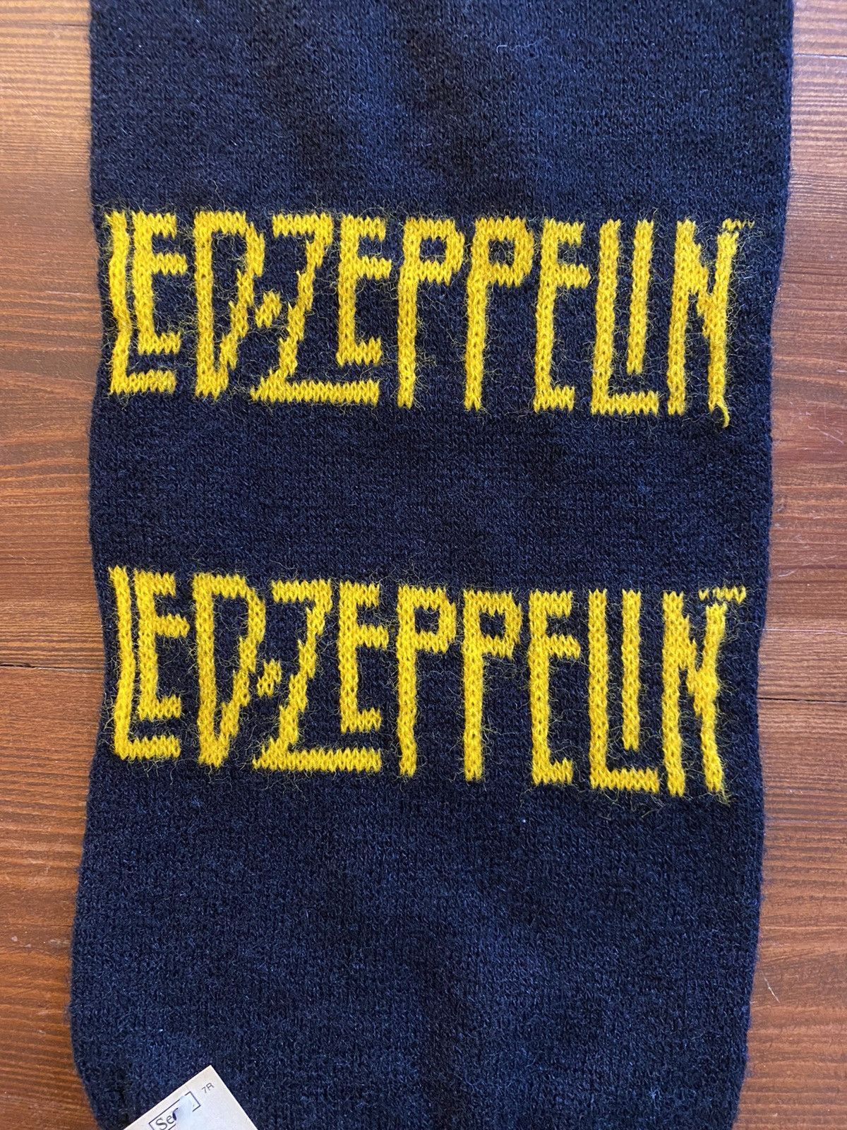 Led Zeppelin Vintage 1977 Led Zeppelin Scarf NWT New Size ONE SIZE - 11 Thumbnail