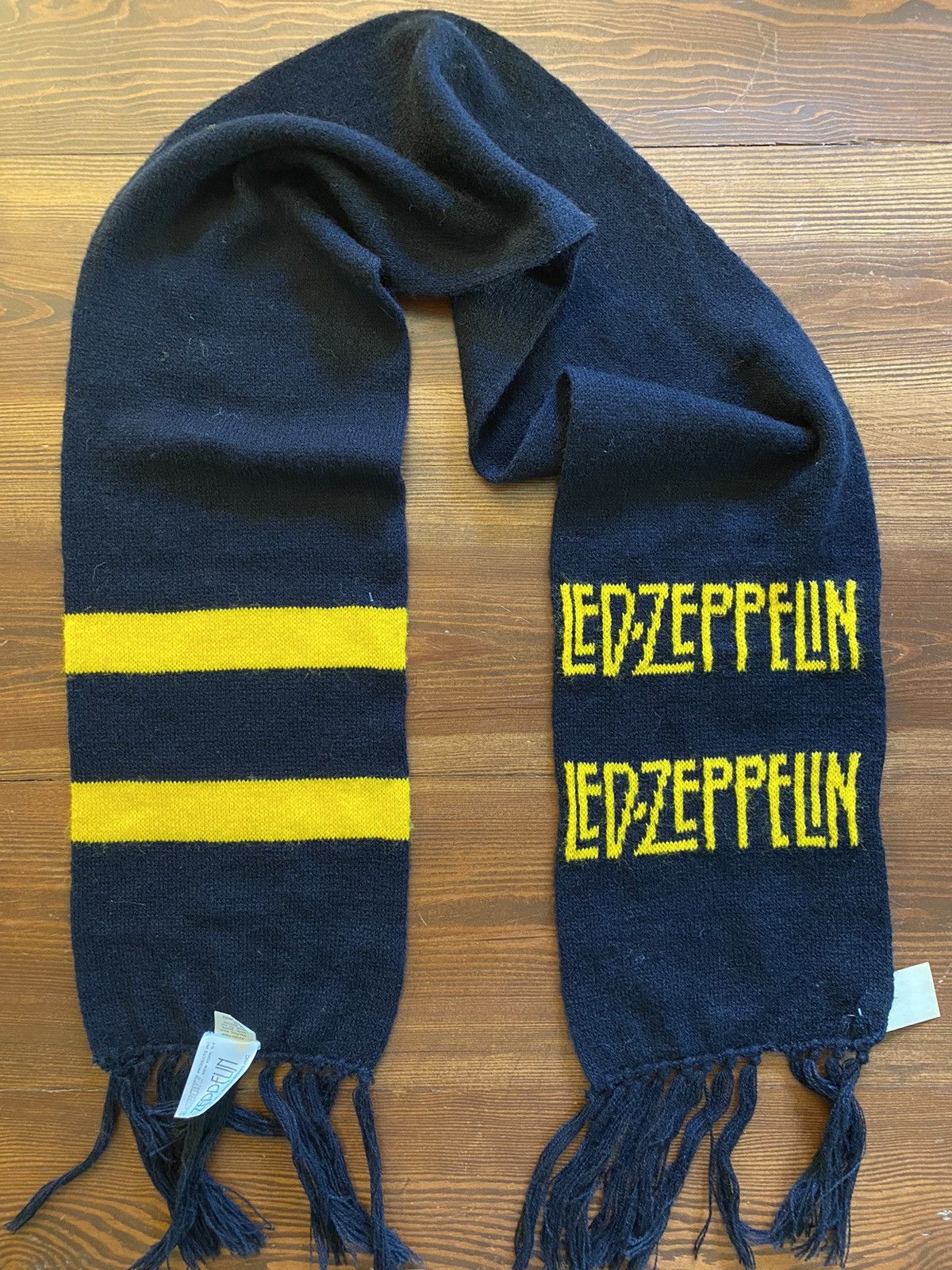 Led Zeppelin Vintage 1977 Led Zeppelin Scarf NWT New Size ONE SIZE - 2 Thumbnail