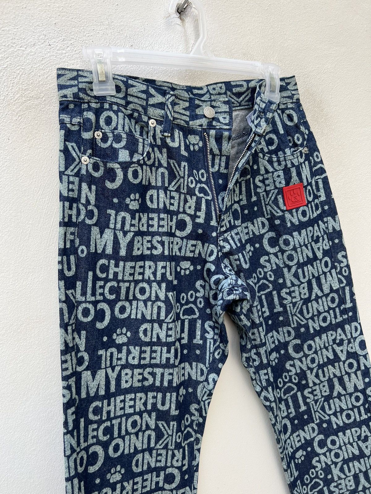 Vintage Vintage KUNIO COLLECTION Japan Dog Pow All Print Jeans Size US 29 - 8 Thumbnail