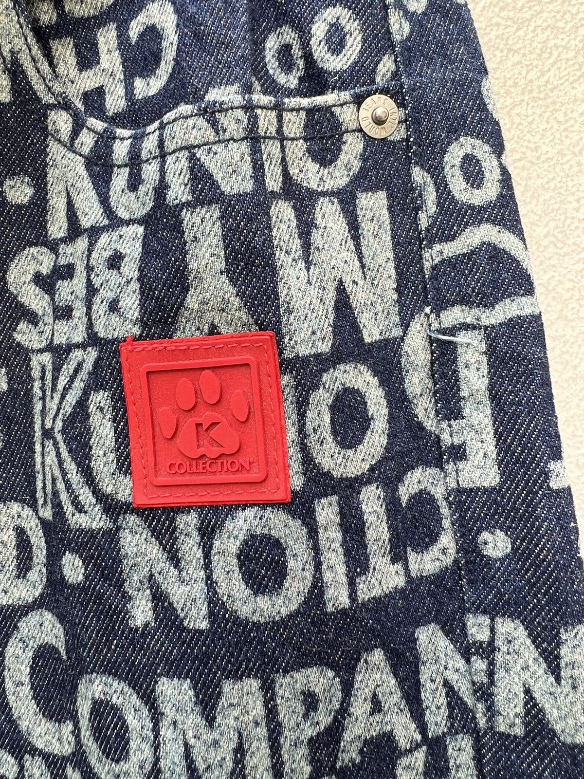 Vintage Vintage KUNIO COLLECTION Japan Dog Pow All Print Jeans Size US 29 - 11 Thumbnail