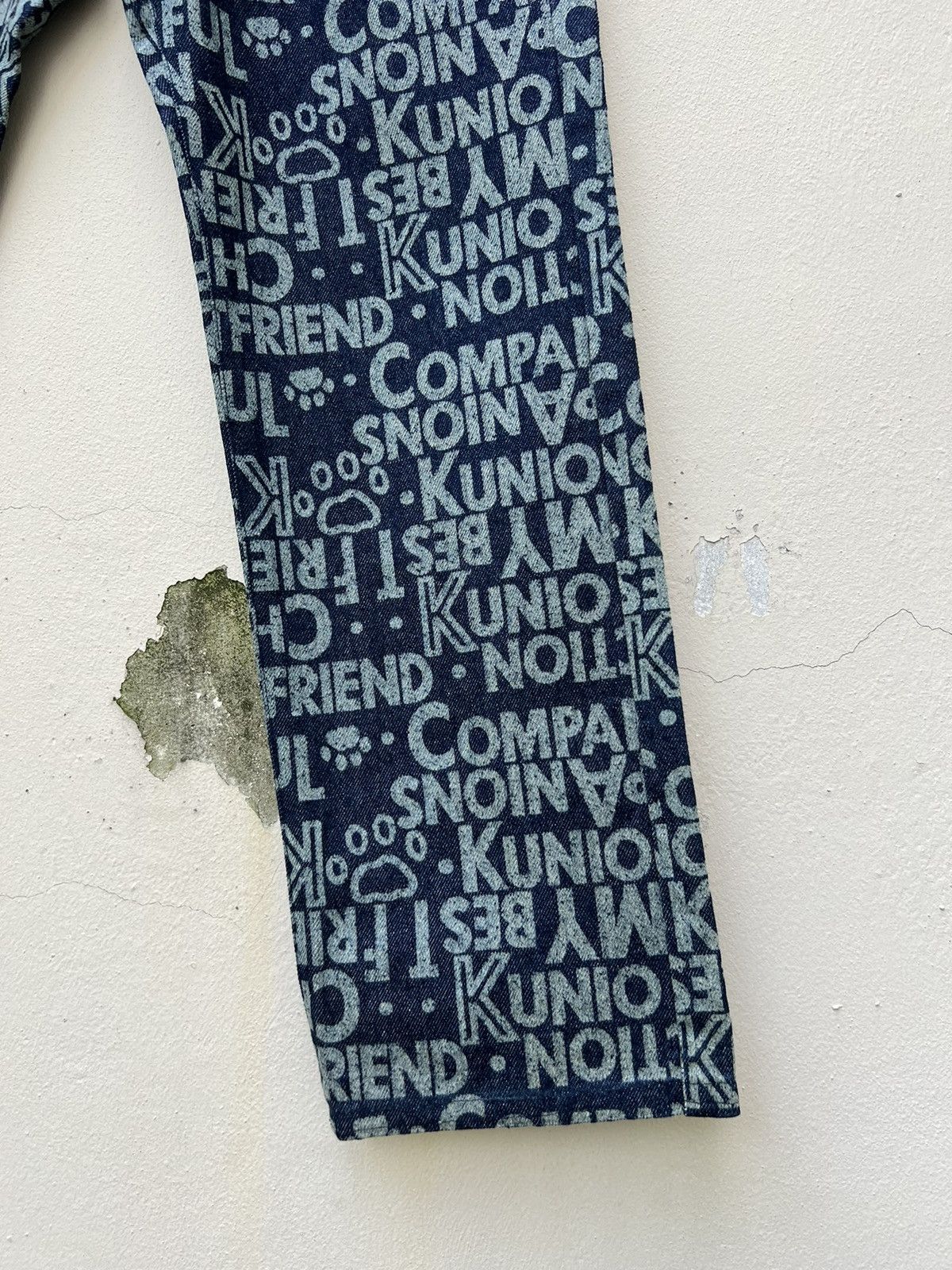 Vintage Vintage KUNIO COLLECTION Japan Dog Pow All Print Jeans Size US 29 - 12 Thumbnail