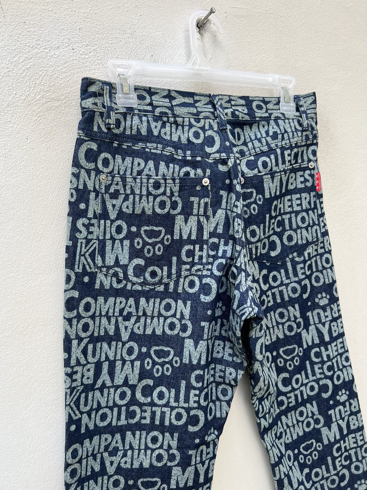 Vintage Vintage KUNIO COLLECTION Japan Dog Pow All Print Jeans Size US 29 - 14 Thumbnail