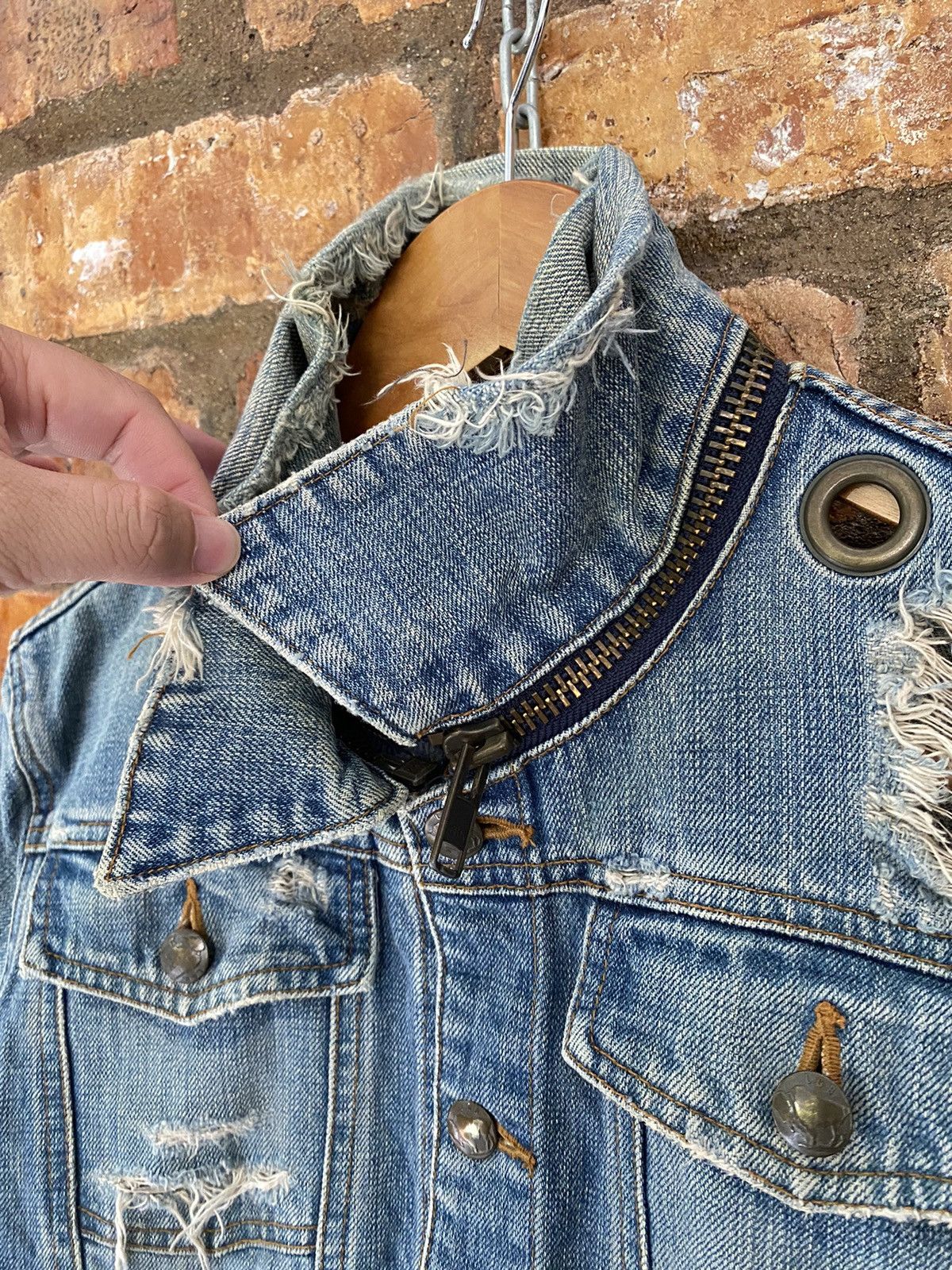 Le Grande Bleu (L.G.B.) VTG L.G.B Destroy denim Jacket Size US M / EU 48-50 / 2 - 11 Thumbnail