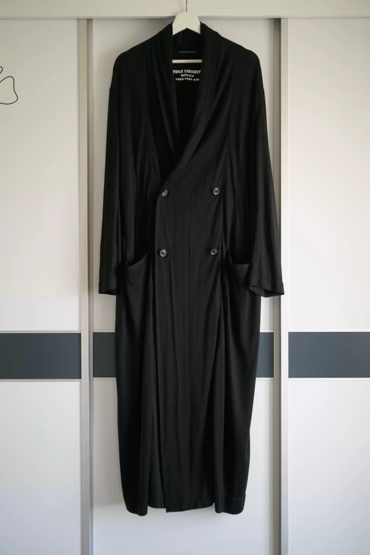 Pre-owned Yohji Yamamoto 18ss Silk Long Coat In Black