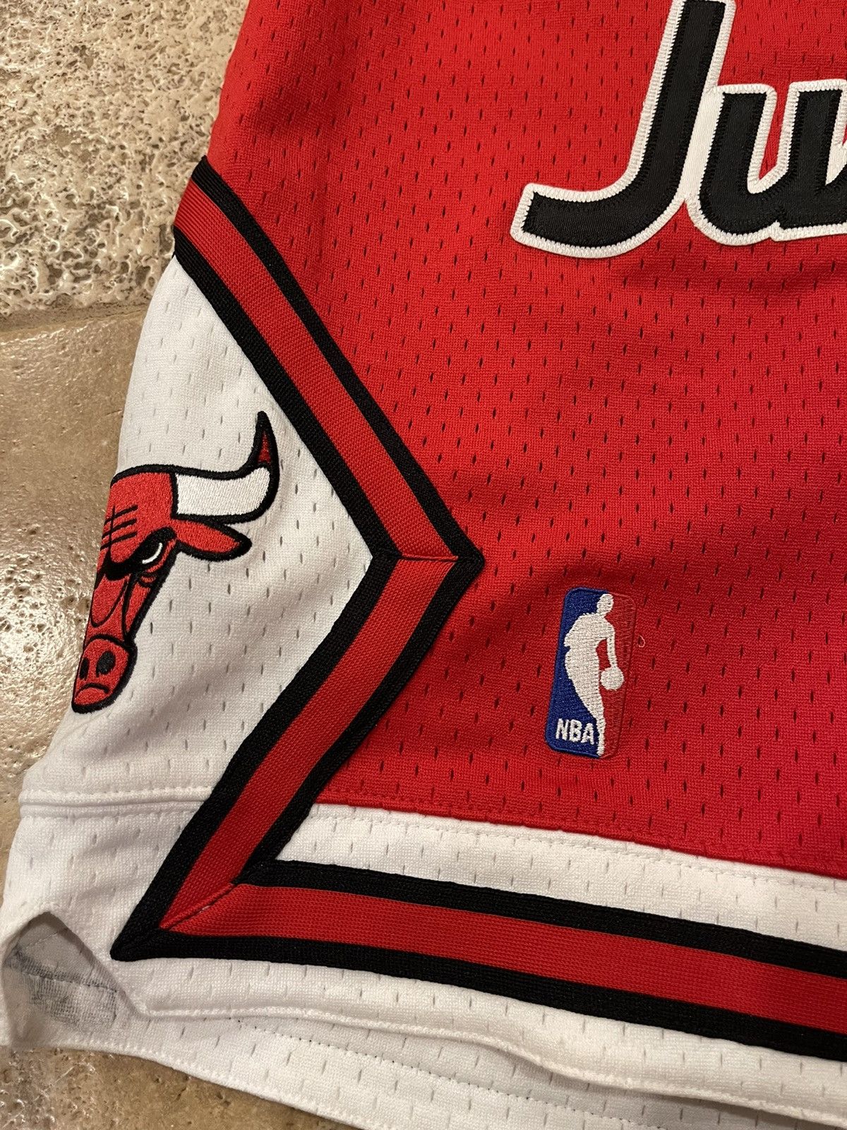 Just Don Just Don x Mitchell & Ness NBA Chicago Bulls OG Red Shorts Size US 32 / EU 48 - 7 Thumbnail