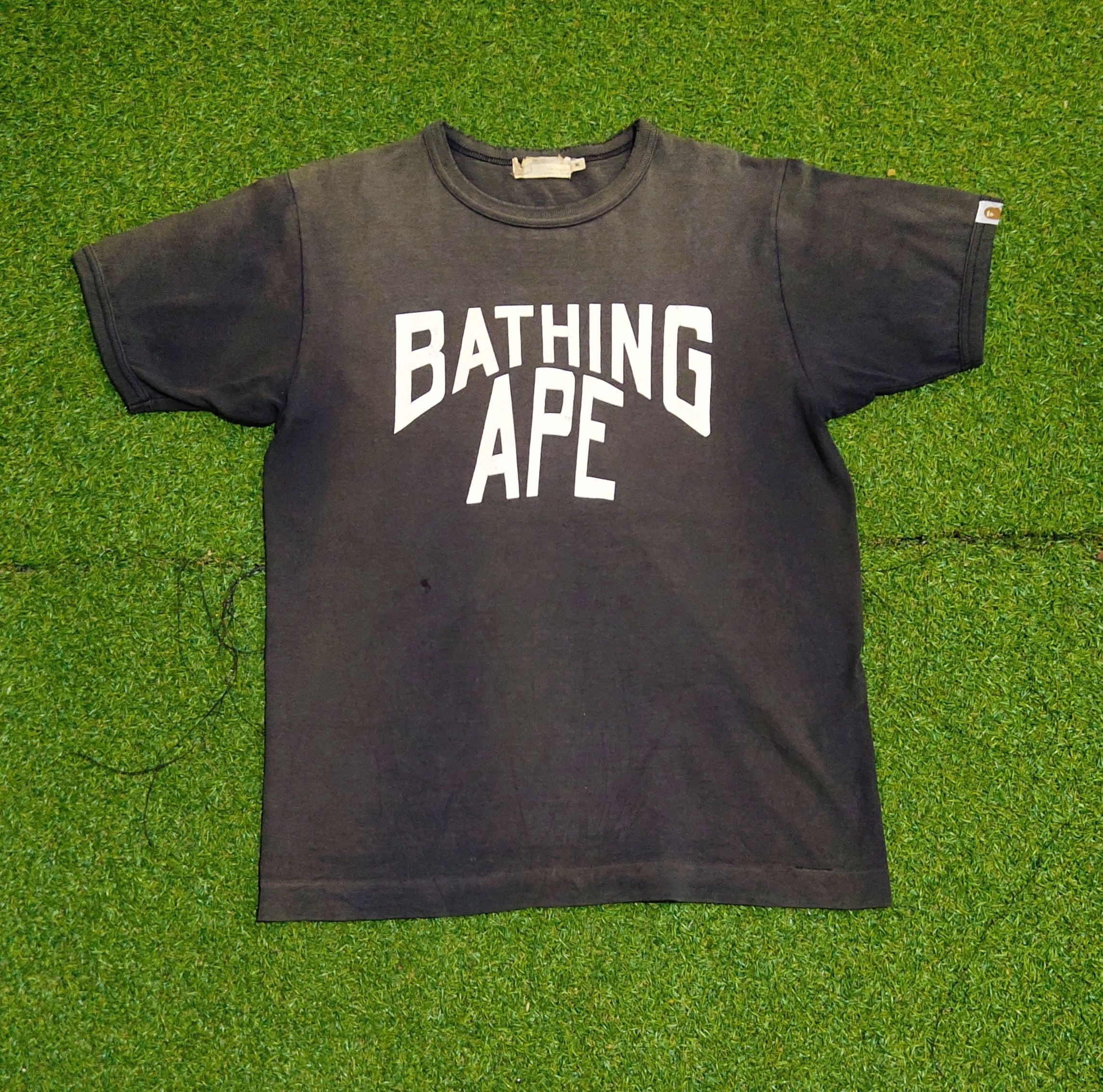 Bape × Vintage NYC Logo Tee Distressed Faded Size US M / EU 48-50 / 2 - 1 Thumbnail
