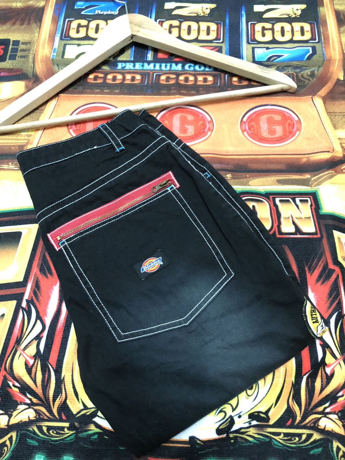 Dickies × Vintage VINTAGE DICKIES LOT OF PATCHES BUSH SHORT PANTS Size US 29 - 18 Thumbnail