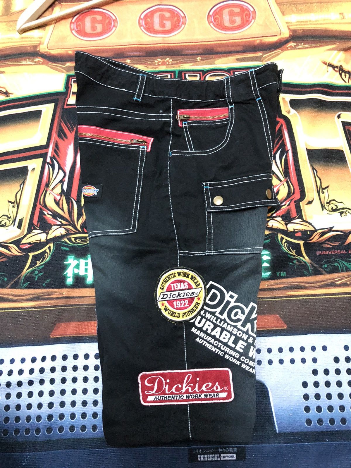 Dickies × Vintage VINTAGE DICKIES LOT OF PATCHES BUSH SHORT PANTS Size US 29 - 13 Thumbnail