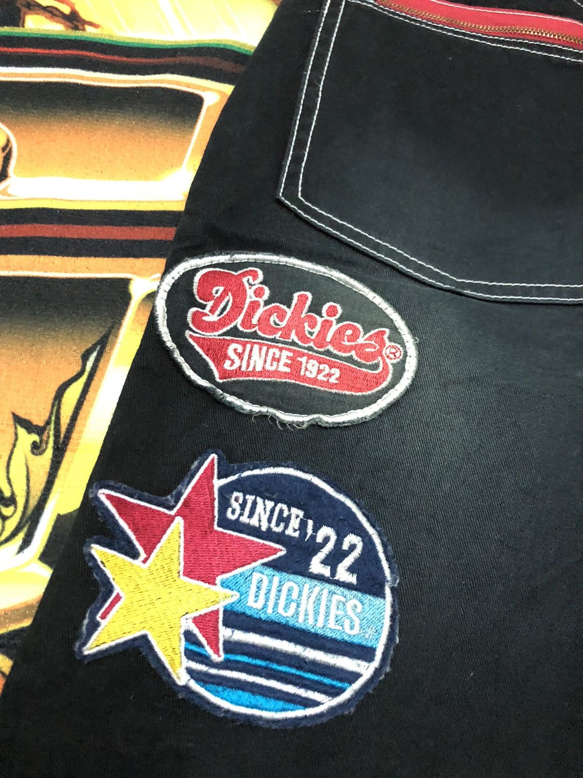 Dickies × Vintage VINTAGE DICKIES LOT OF PATCHES BUSH SHORT PANTS Size US 29 - 9 Thumbnail