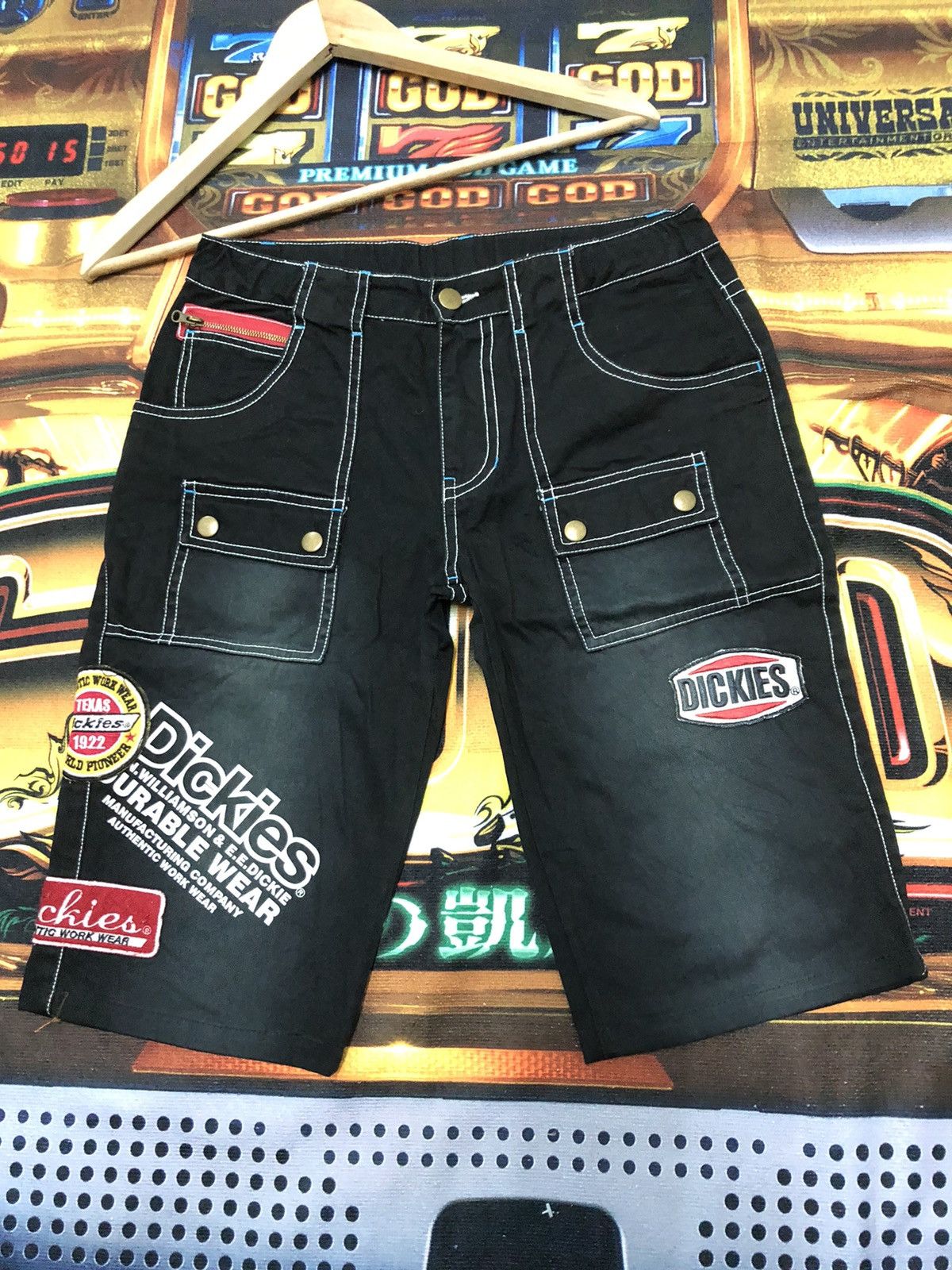 Dickies × Vintage VINTAGE DICKIES LOT OF PATCHES BUSH SHORT PANTS Size US 29 - 1 Thumbnail