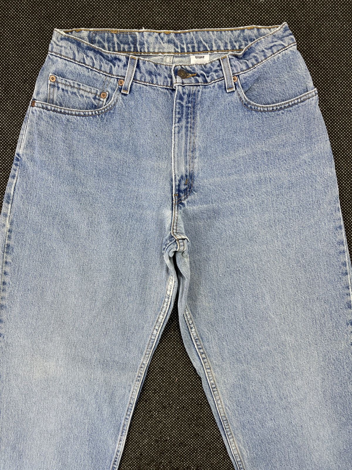 Levi's × Vintage 90’s Vintage Levi’s 560 Light Wash Jeans - J509 Size 32" / US 10 / IT 46 - 3 Thumbnail