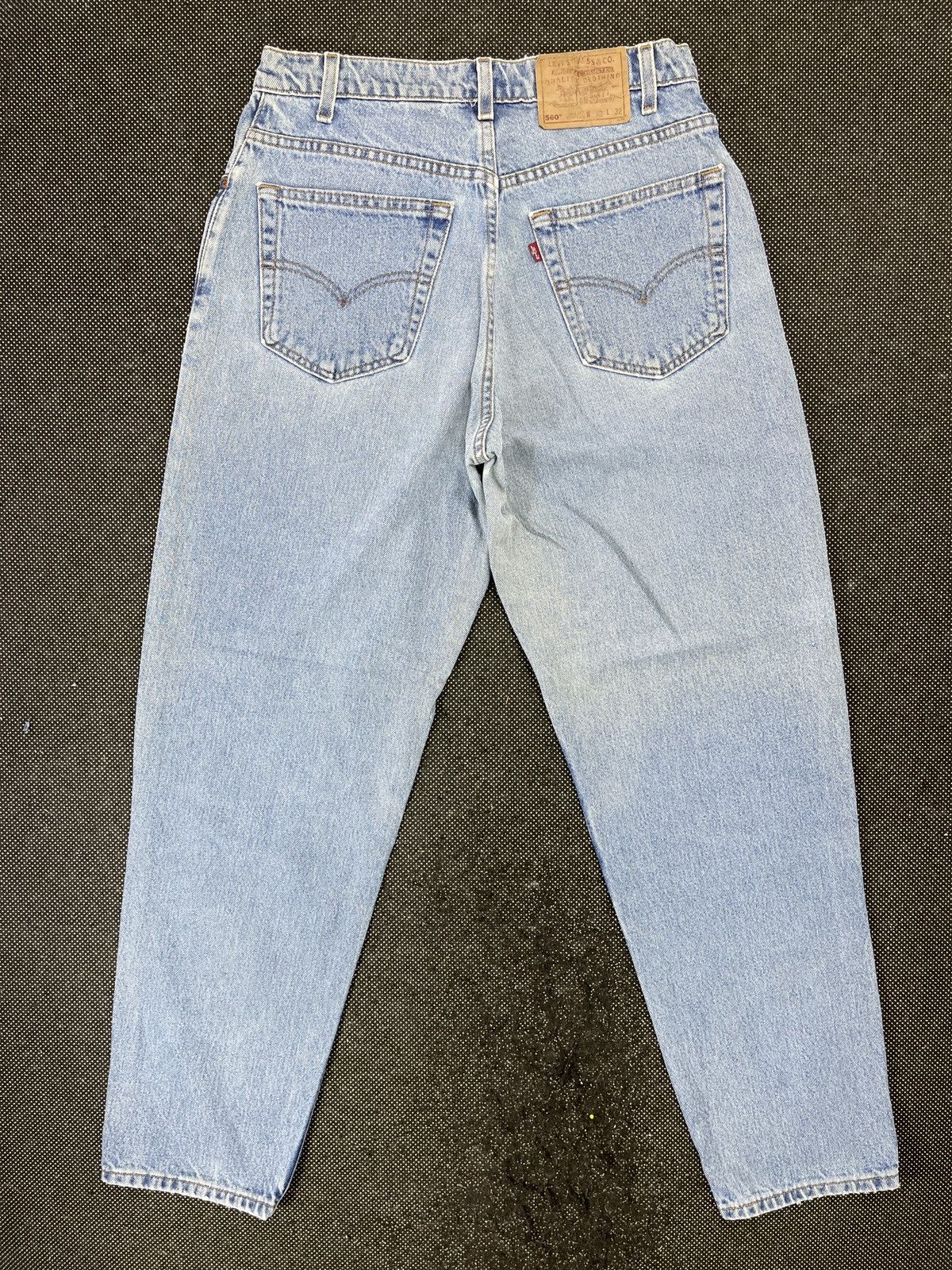 Levi's × Vintage 90’s Vintage Levi’s 560 Light Wash Jeans - J509 Size 32" / US 10 / IT 46 - 2 Thumbnail
