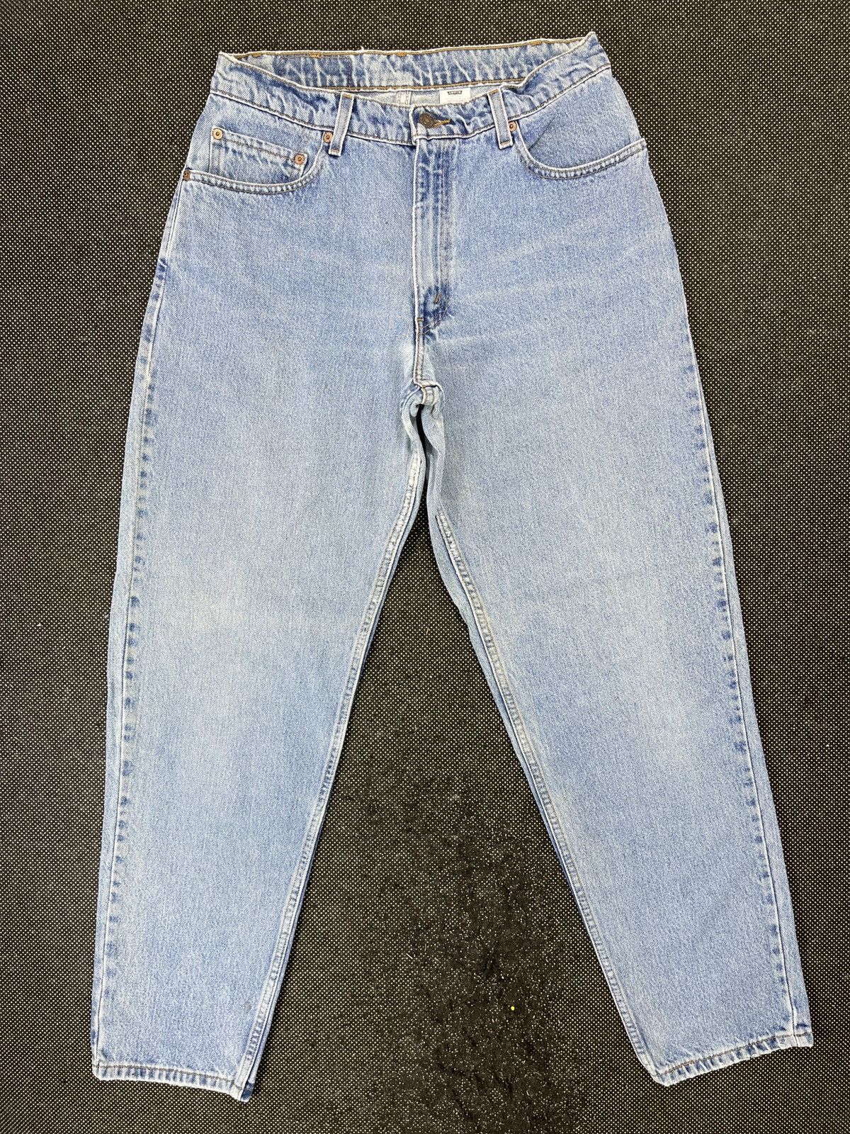 image of Levis x Vintage 90’S Vintage Levi’S 560 Light Wash Jeans - J509 in Blue, Women's (Size 32)