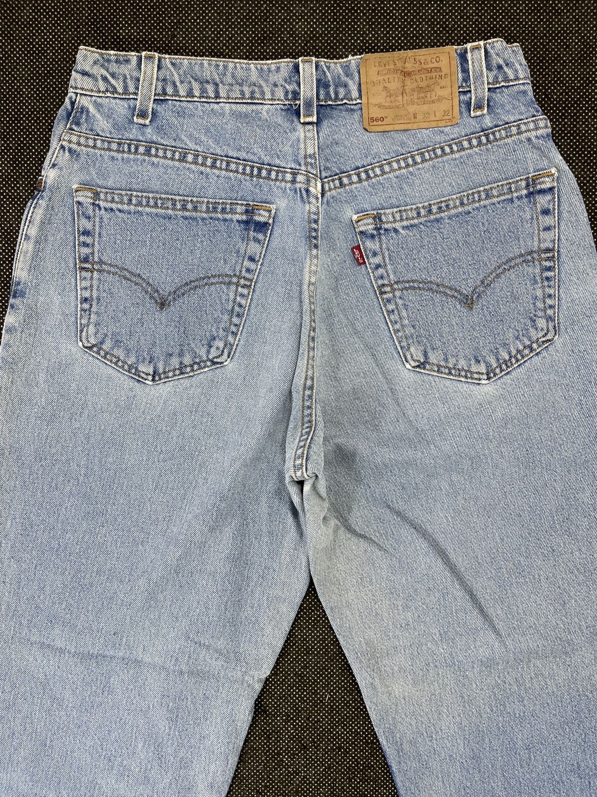 Levi's × Vintage 90’s Vintage Levi’s 560 Light Wash Jeans - J509 Size 32" / US 10 / IT 46 - 4 Thumbnail